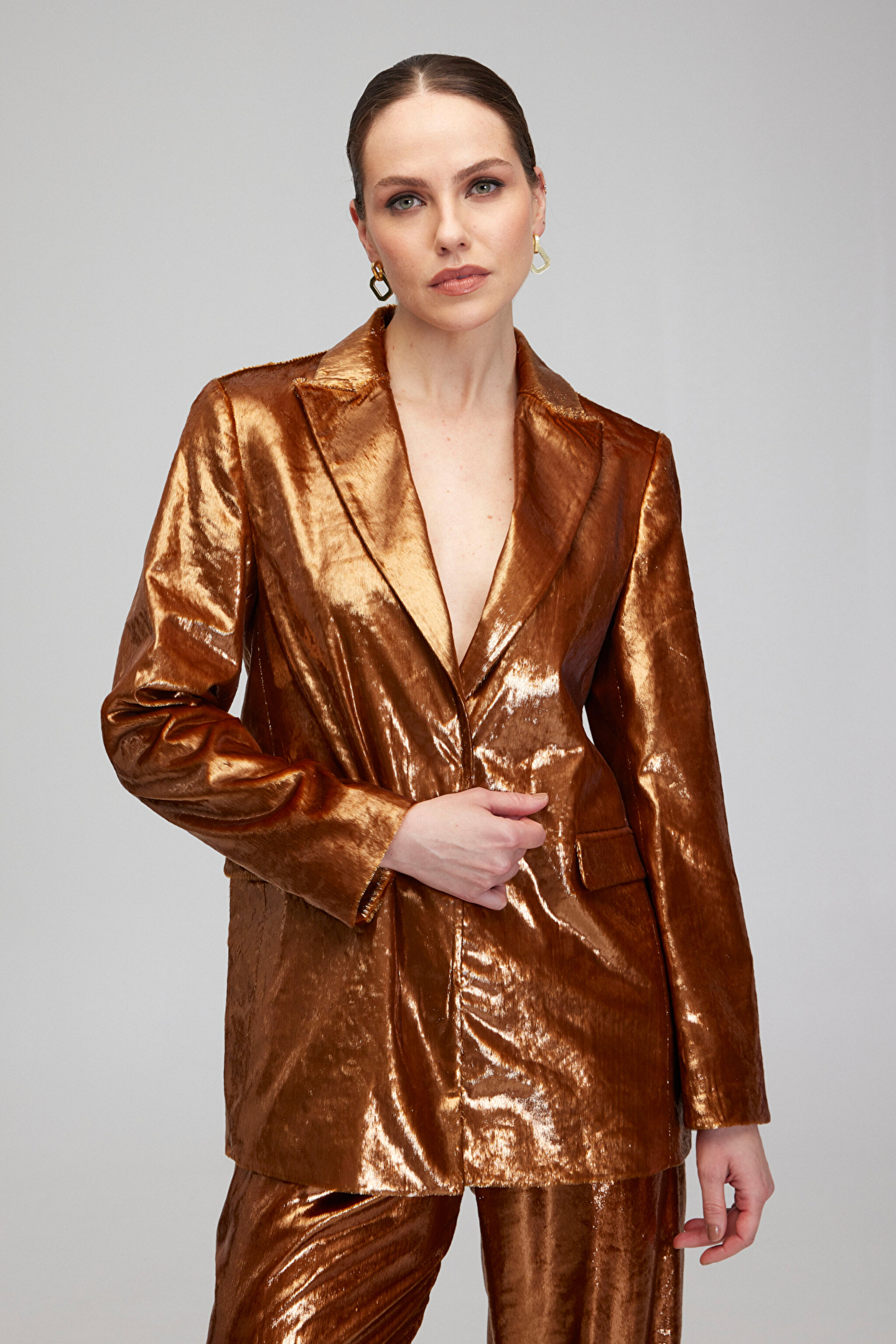 Oversize Fit Klasik Yaka Cepli Kadife Ceket - Bronz