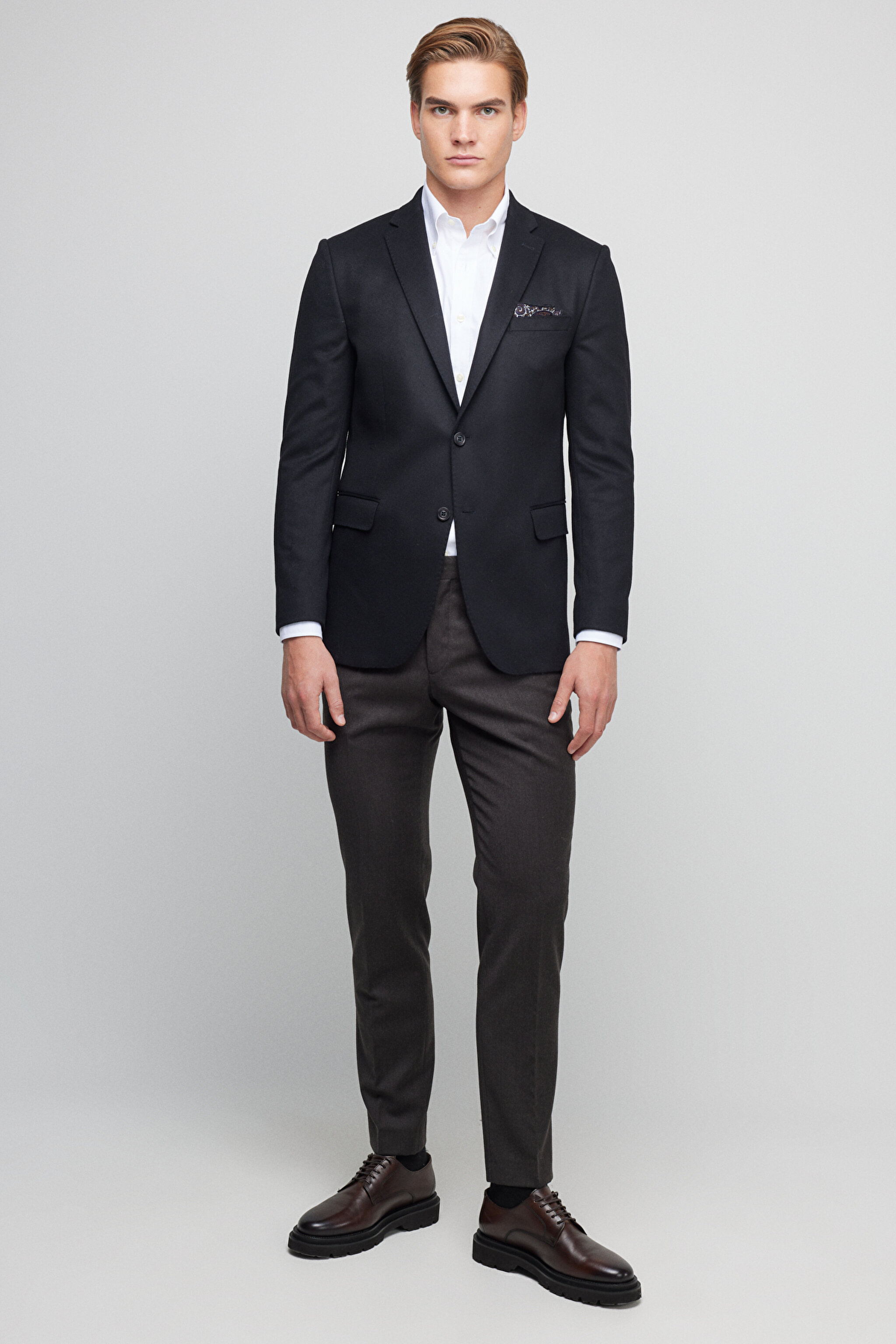 Yün Kaşmir Karışımlı Slim Fit Mono Yaka Ceket - Siyah (görsel 2)