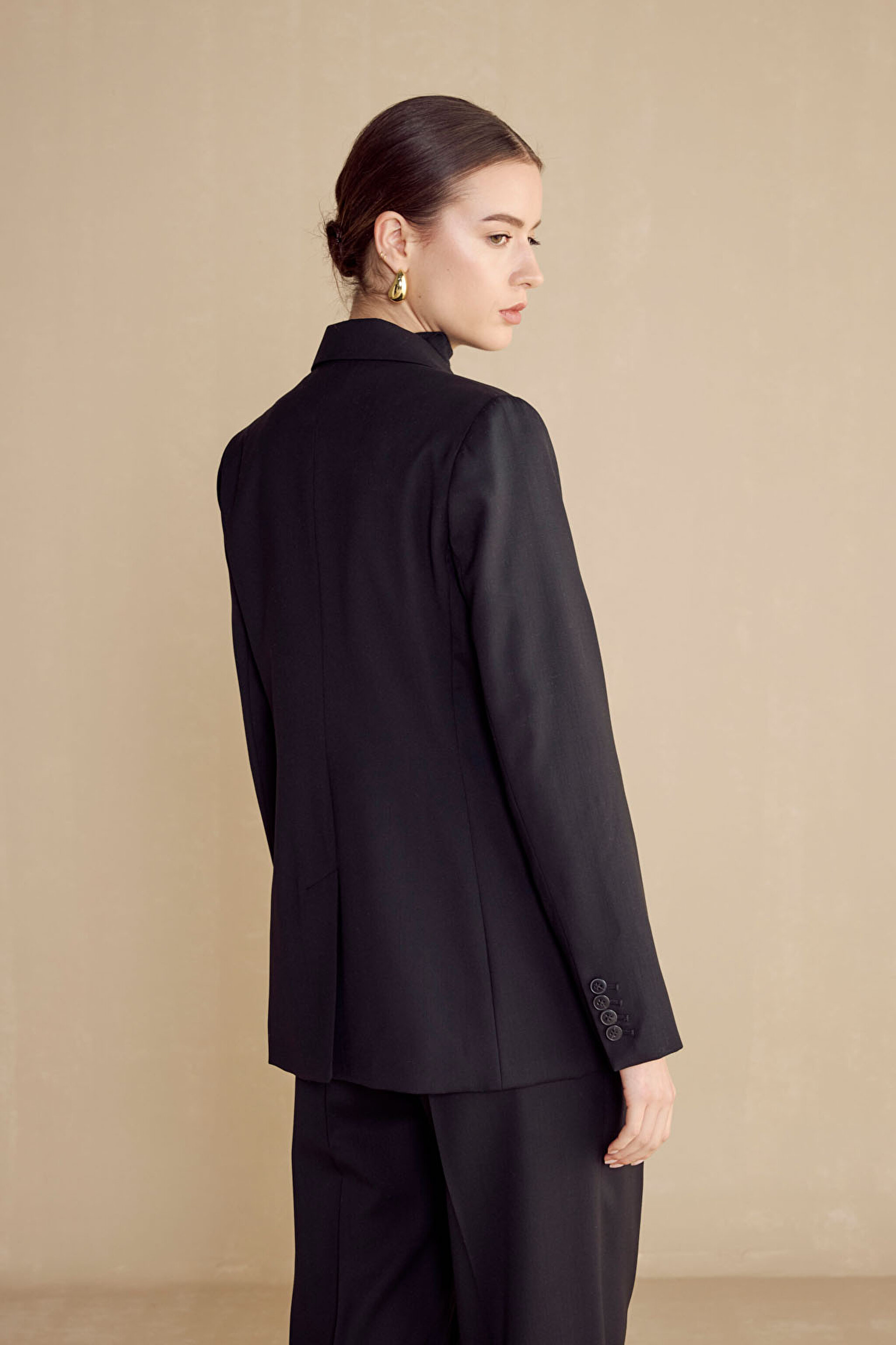 100%Yün Logo Aplikeli Kruvaze Blazer - Siyah (görsel 5)