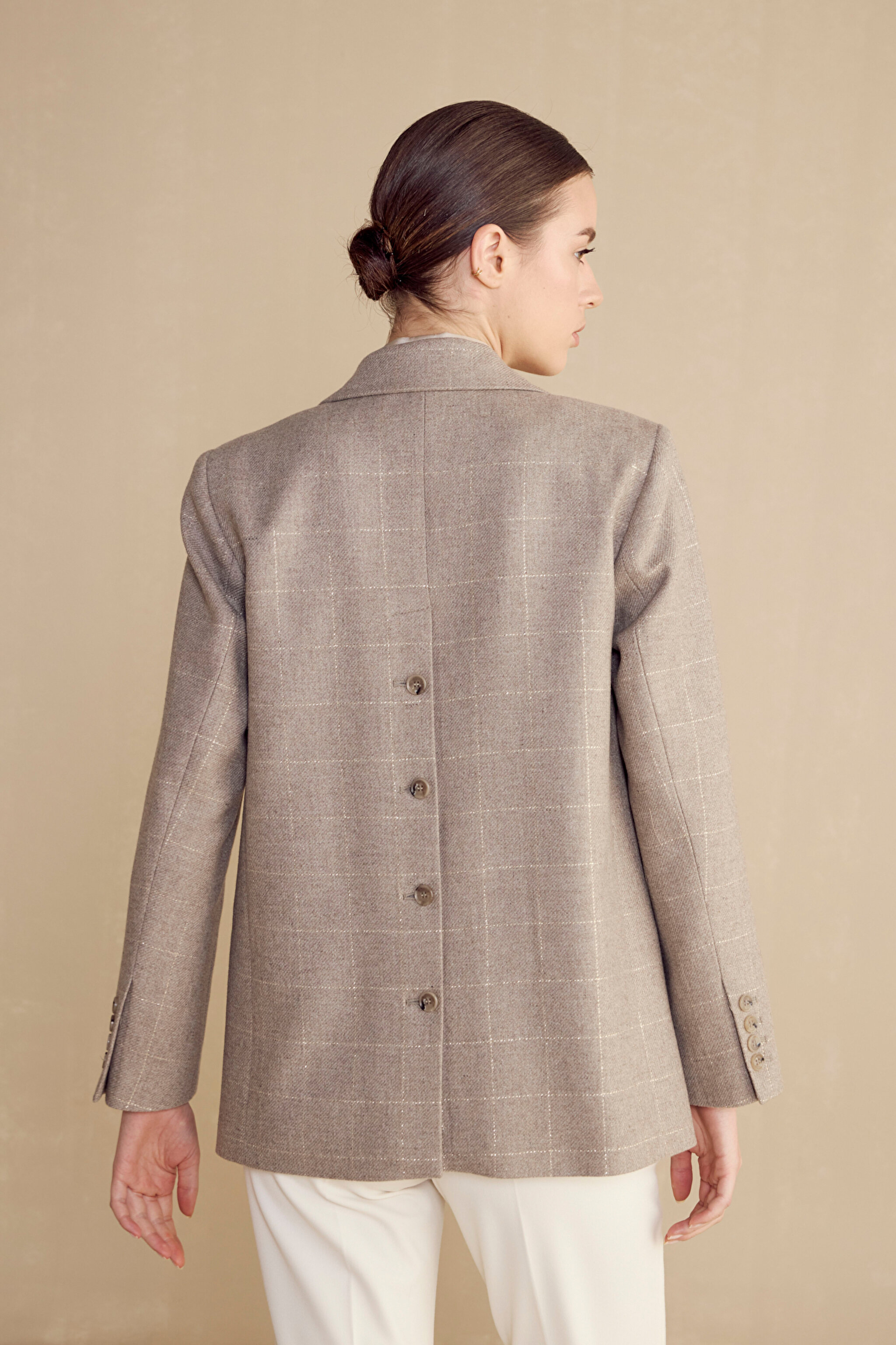 Düğme Detaylı Ekose Yün Kadın Blazer - Bej (görsel 7)