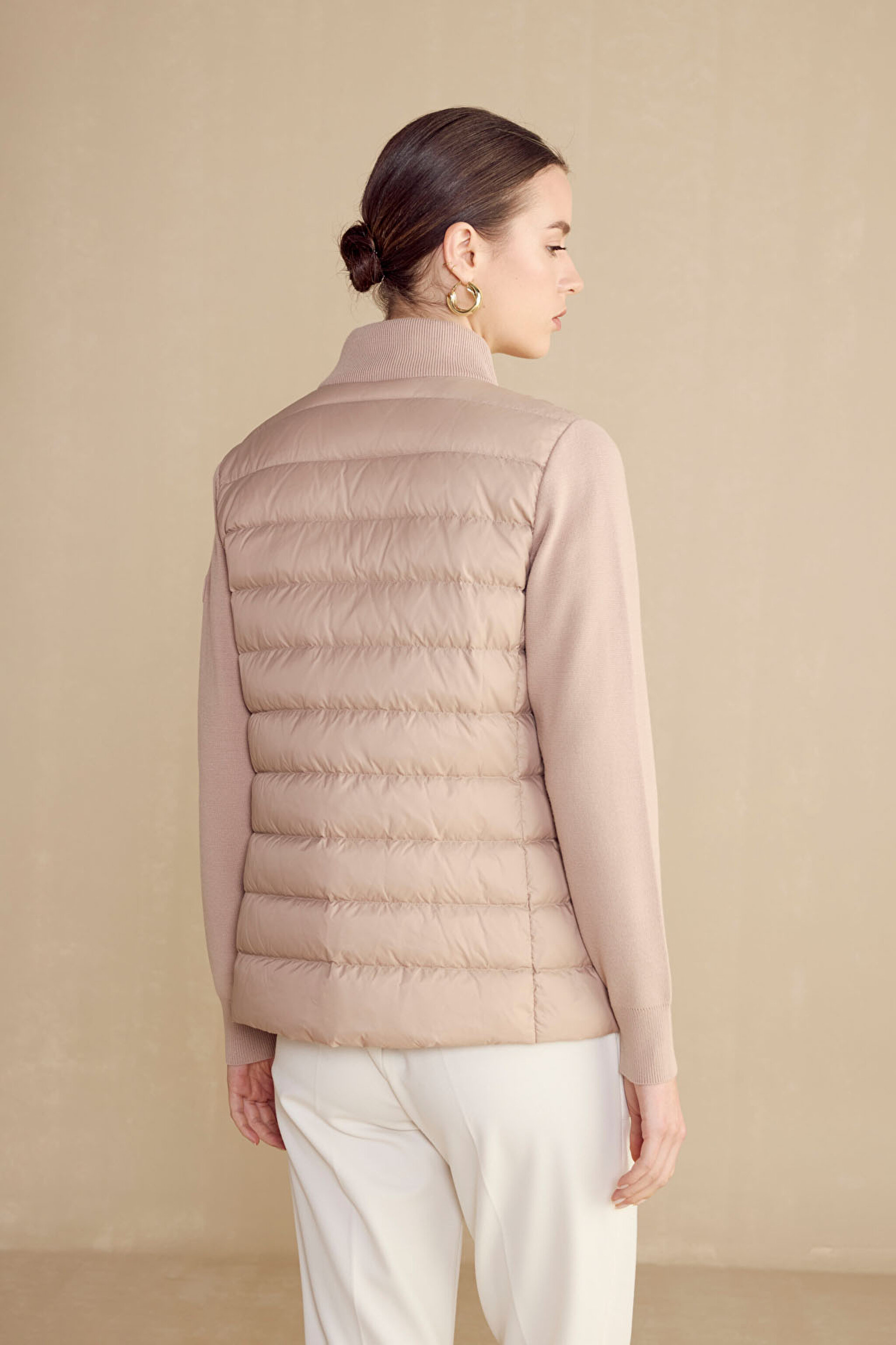 Triko Kollu Kaz Tüyü Puffer Kadın Mont - Camel (görsel 6)