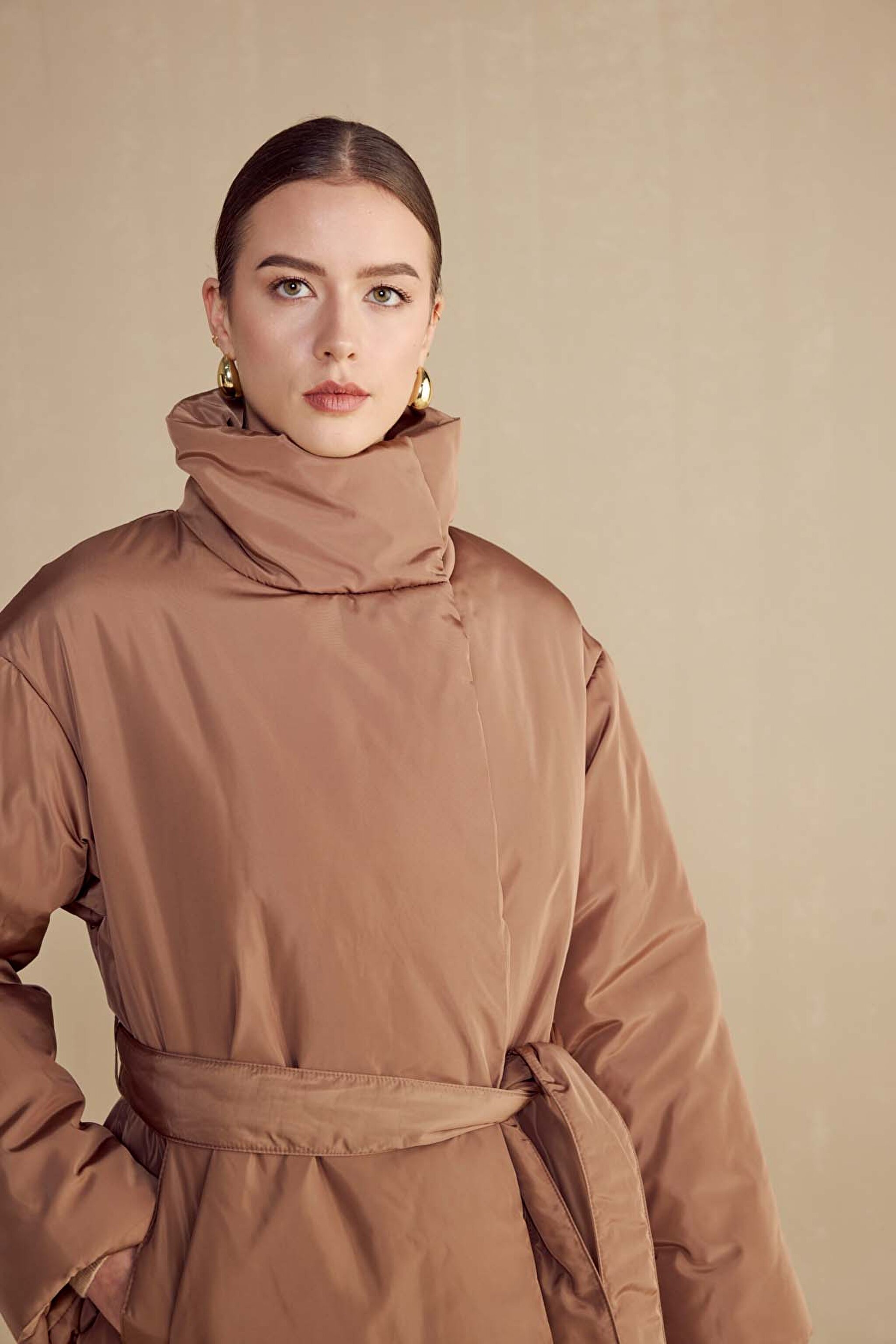 Beli Kuşaklı Kadın Puffer Mont - Karamel (görsel 5)