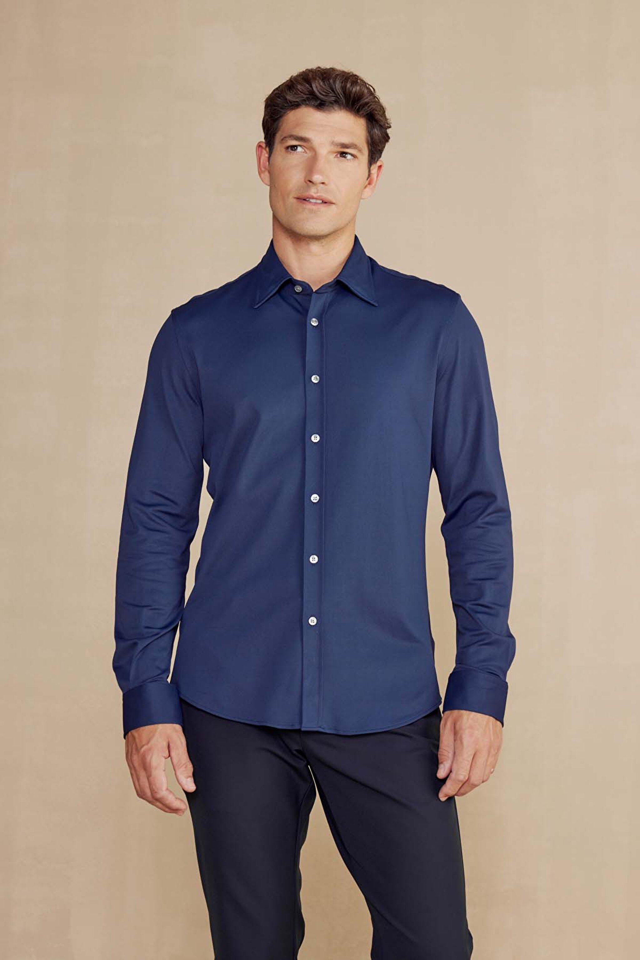 Slim Fit Klasik Yaka Performans Gömlek - Lacivert (görsel 2)
