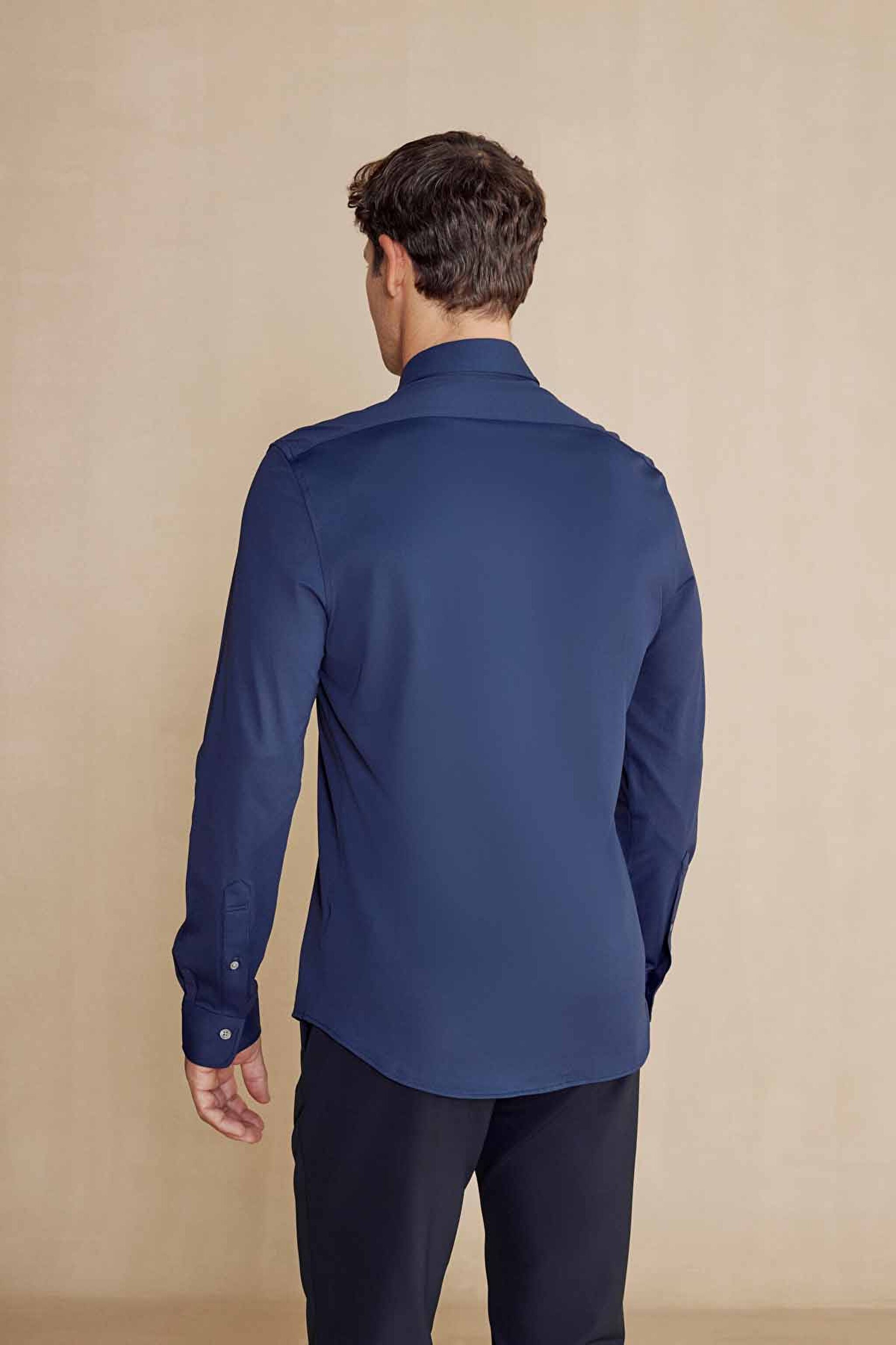 Slim Fit Klasik Yaka Performans Gömlek - Lacivert (görsel 4)