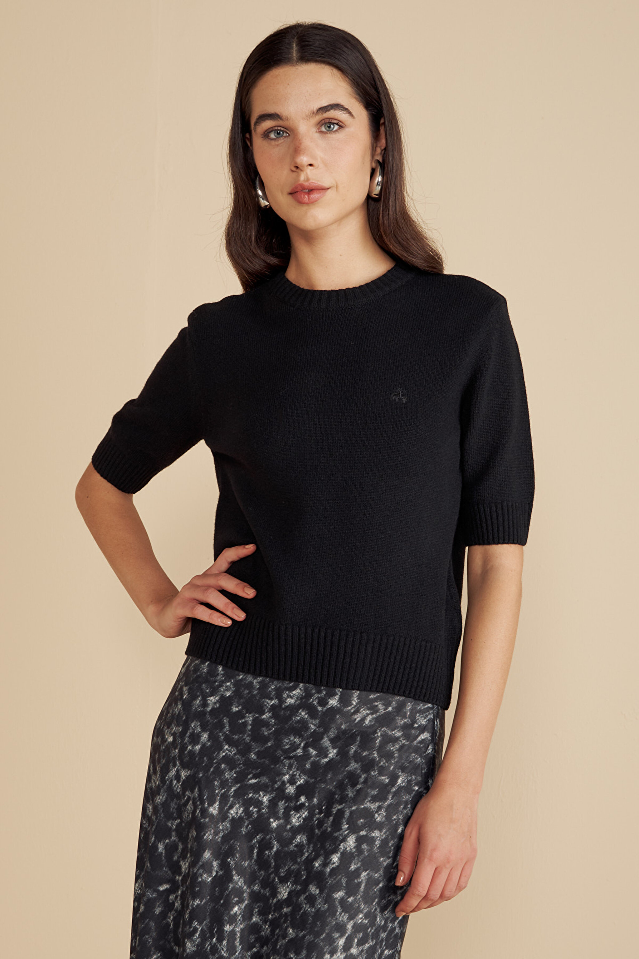 Yün Karışımlı Bisiklet Yaka Kısa Kollu Kazak - Siyah