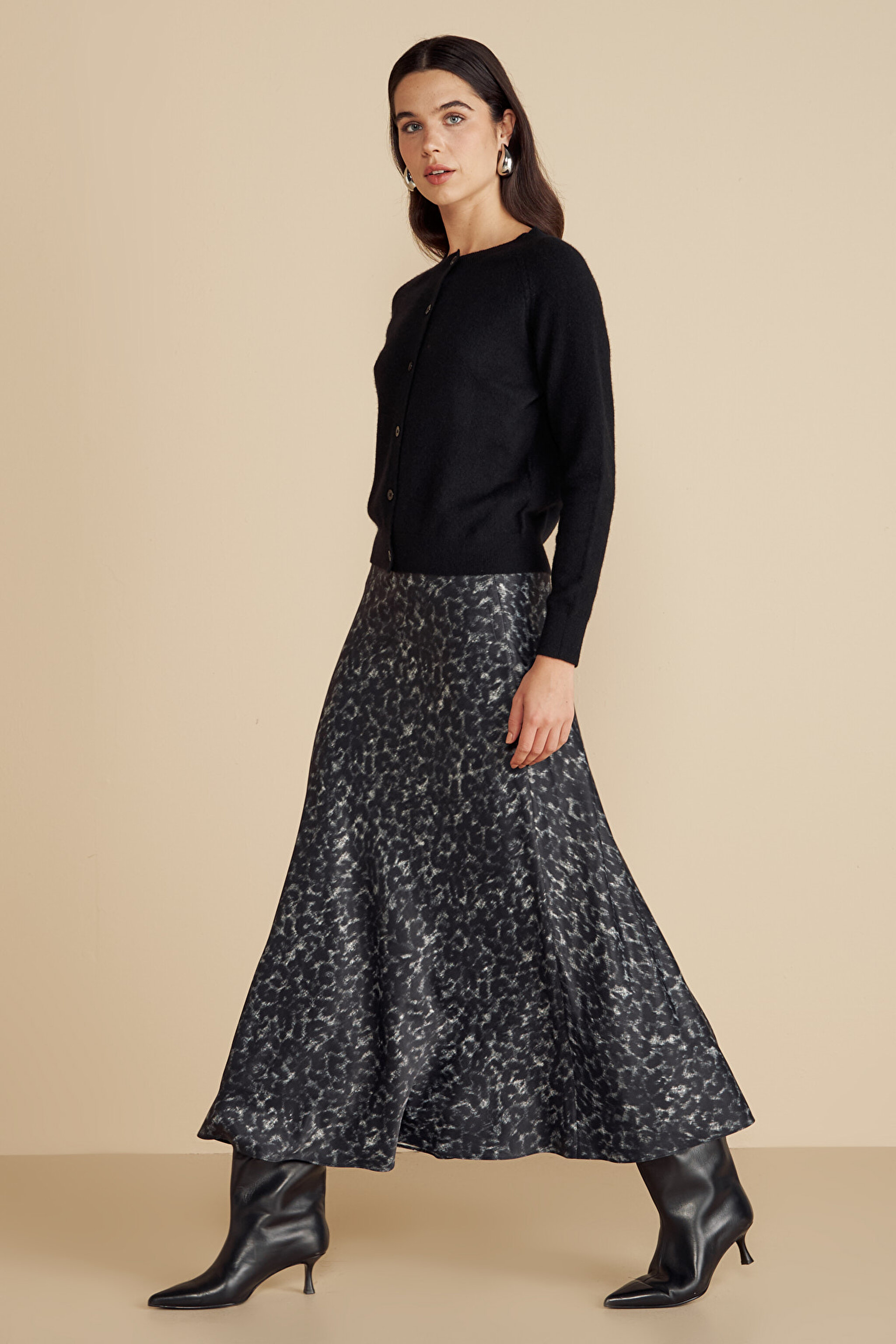 Leopar Desenli Midi Saten Etek - gri siyah (görsel 2)