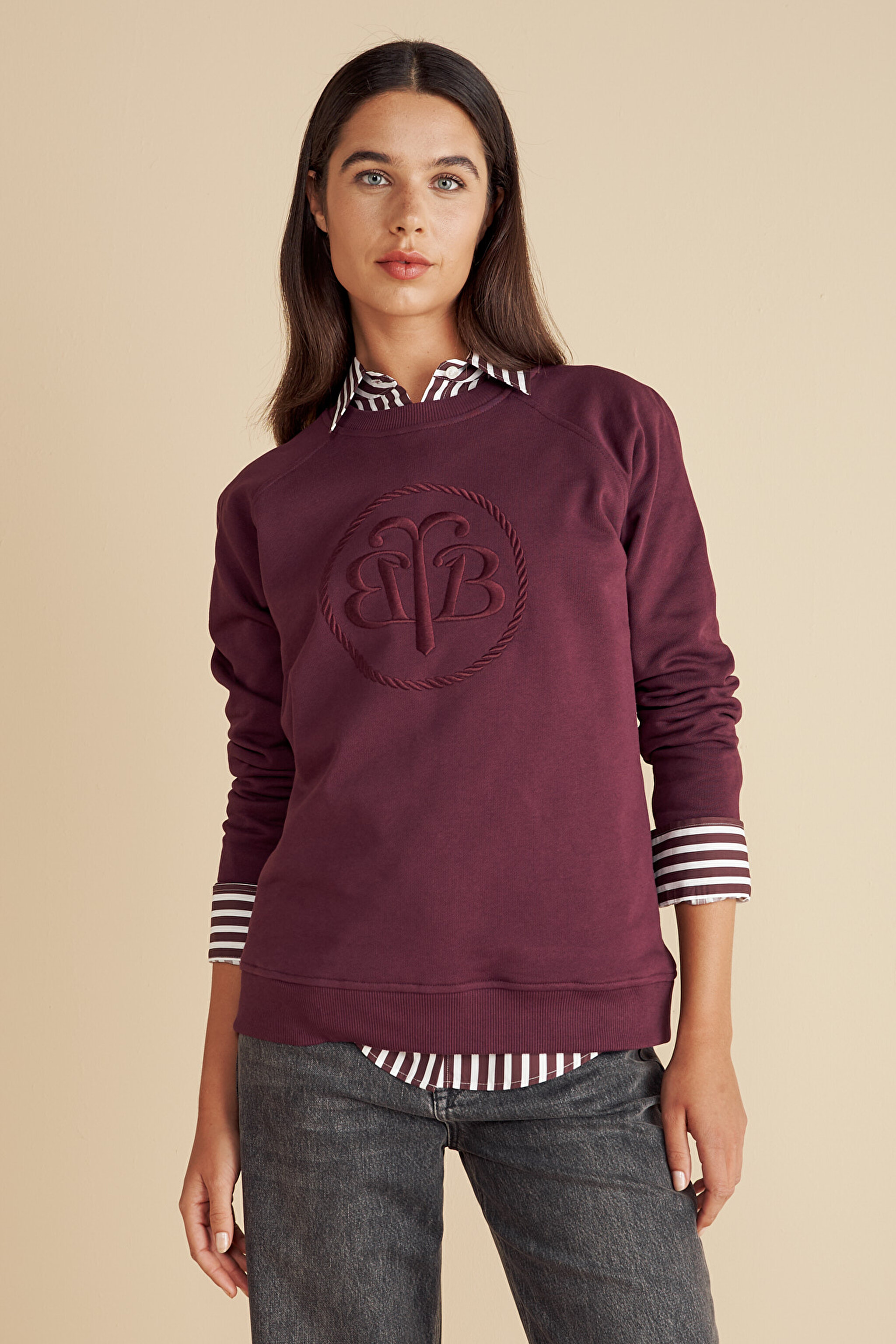 %100 Pamuk  Bisiklet Yaka Önü BB Nakışlı Sweatshirt - Bordo