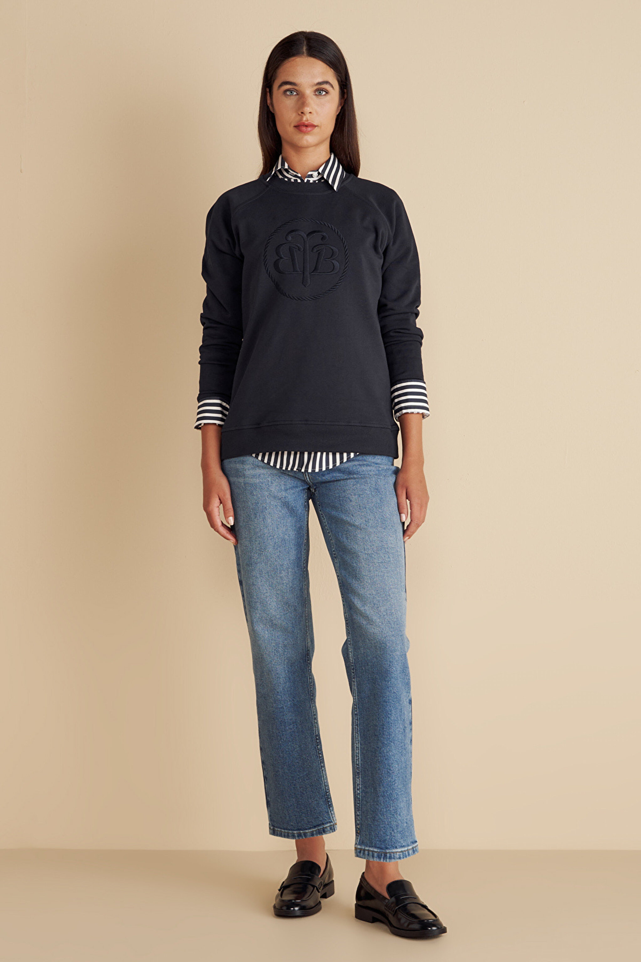 %100 Pamuk  Bisiklet Yaka Önü BB Nakışlı Sweatshirt - Lacivert (görsel 3)