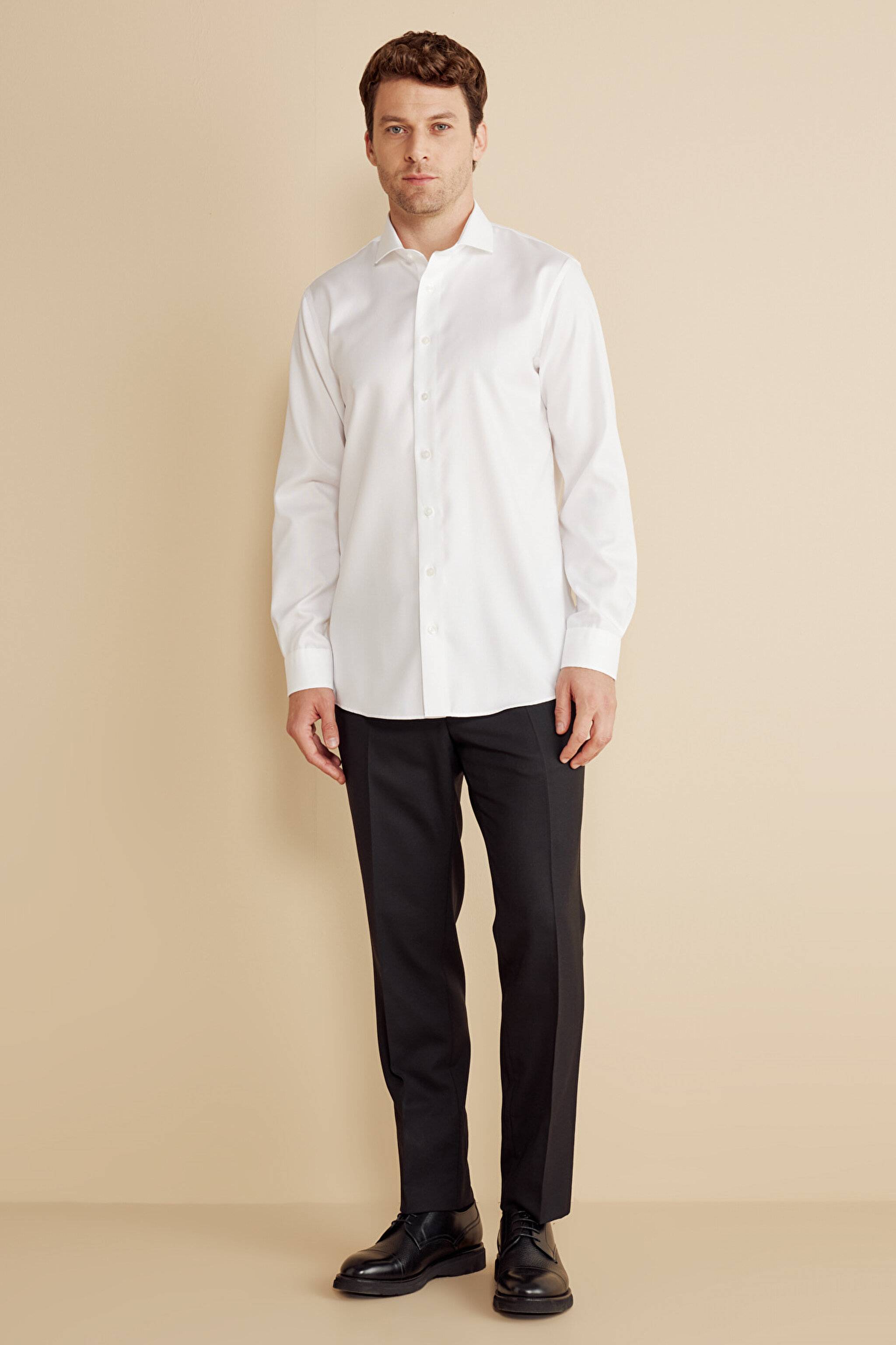 %100 Pamuk  İtalyan Yaka Slim Fit Armürlü Oxford Doku Non Iron Gömlek - Beyaz (görsel 3)