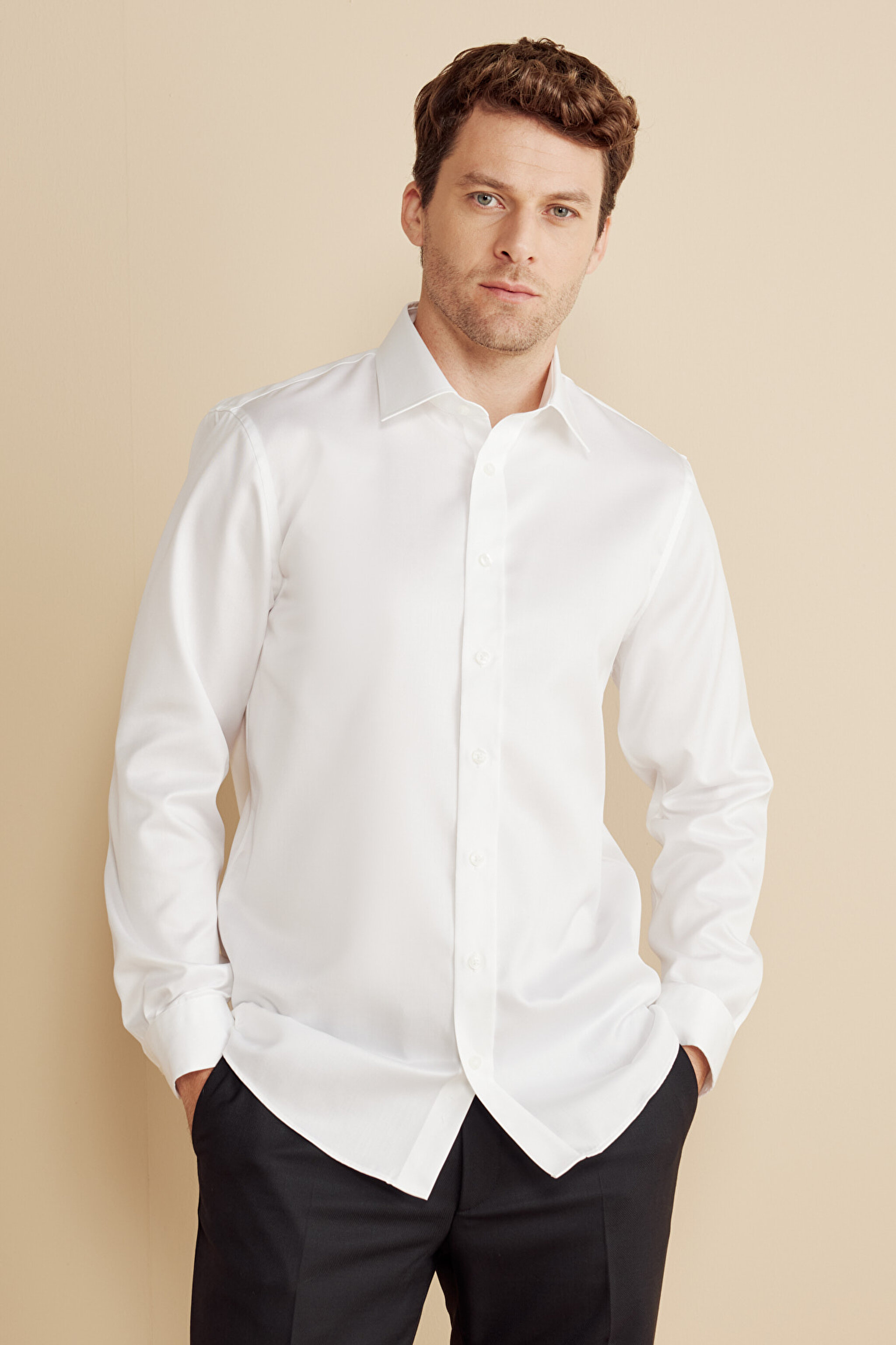 %100 Pamuk  Klasik Yaka Slim Fit Gabardin Doku Non Iron Gömlek - Beyaz (görsel 2)