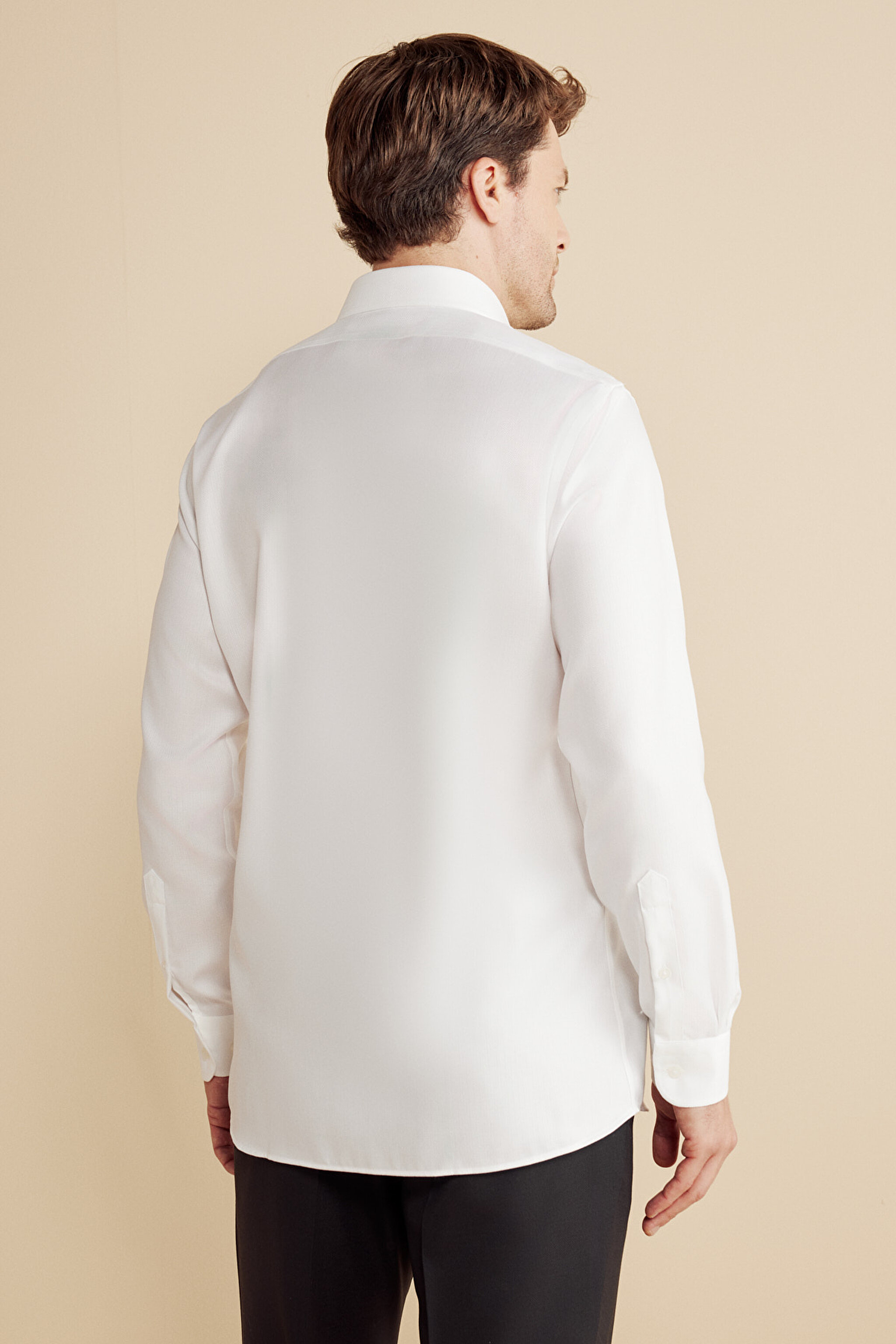 %100 Pamuk  Klasik Yaka Slim Fit Balıksırtı Non Iron Gömlek - Beyaz (görsel 5)
