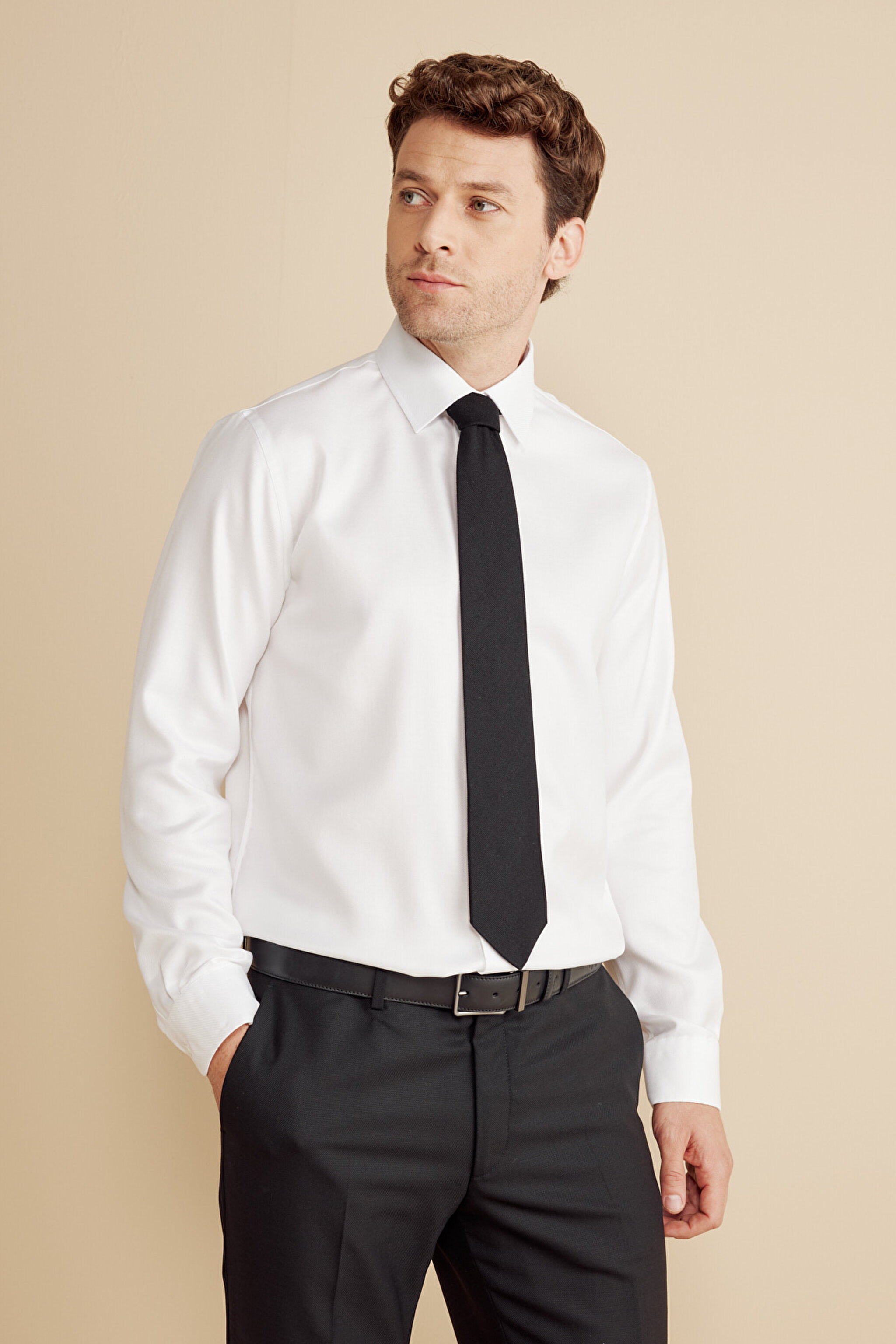%100 Pamuk  Klasik Yaka Slim Fit Diagonal Non Iron Gömlek - Beyaz