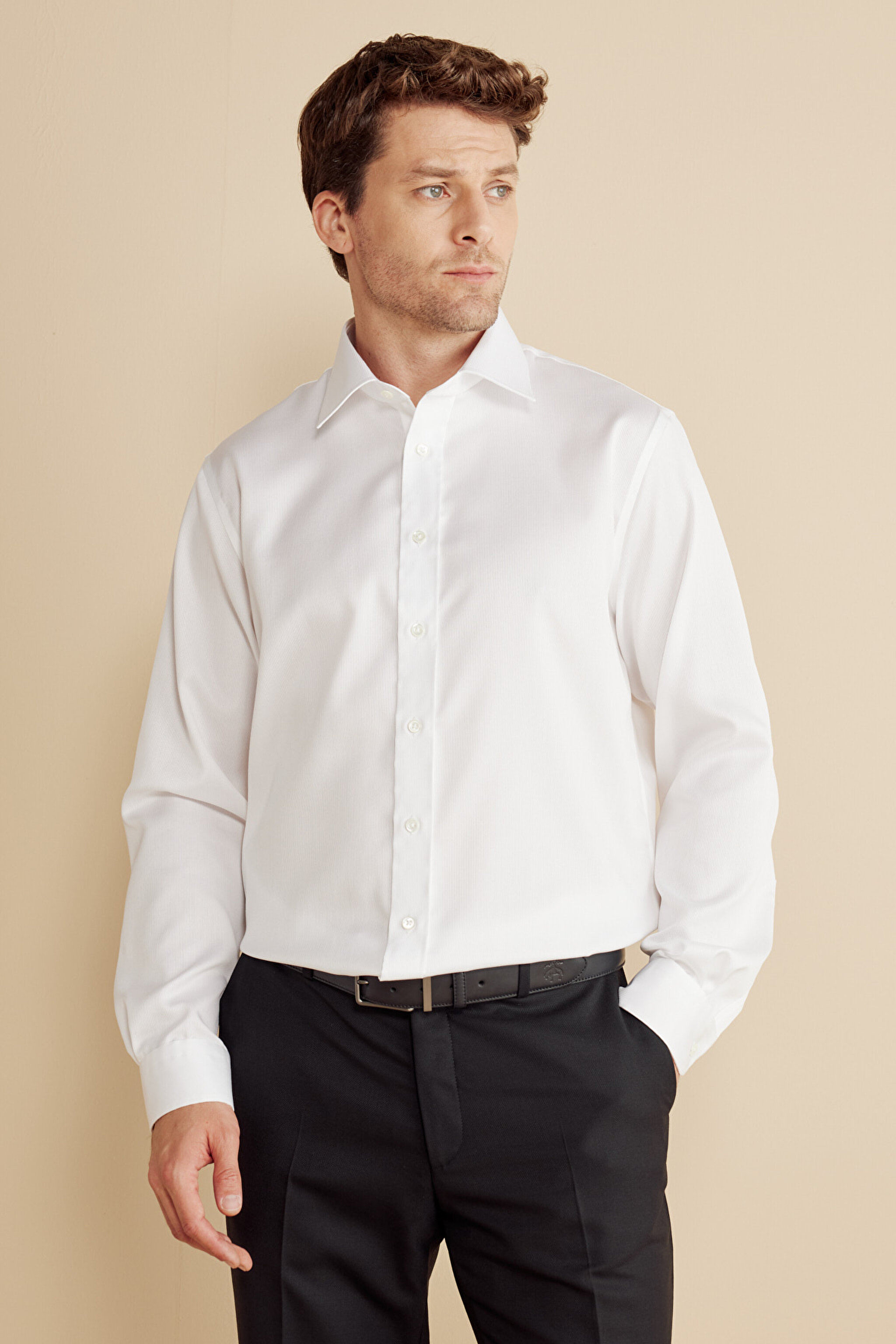 %100 Pamuk  Klasik Yaka Armürlü Regular Fit Non Iron Gömlek - Beyaz