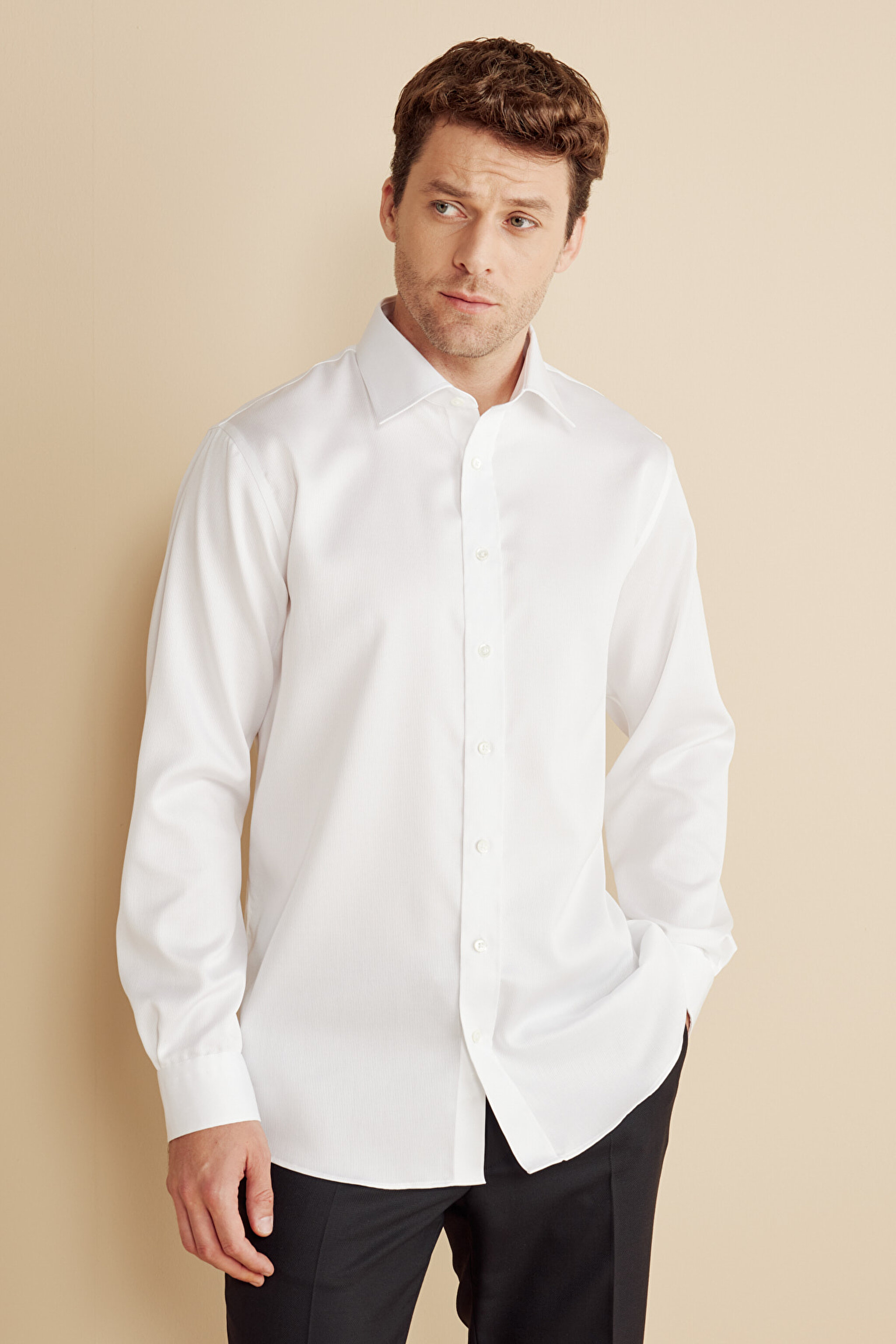 %100 Pamuk  Klasik Yaka Armürlü Regular Fit Non Iron Gömlek - Beyaz (görsel 2)