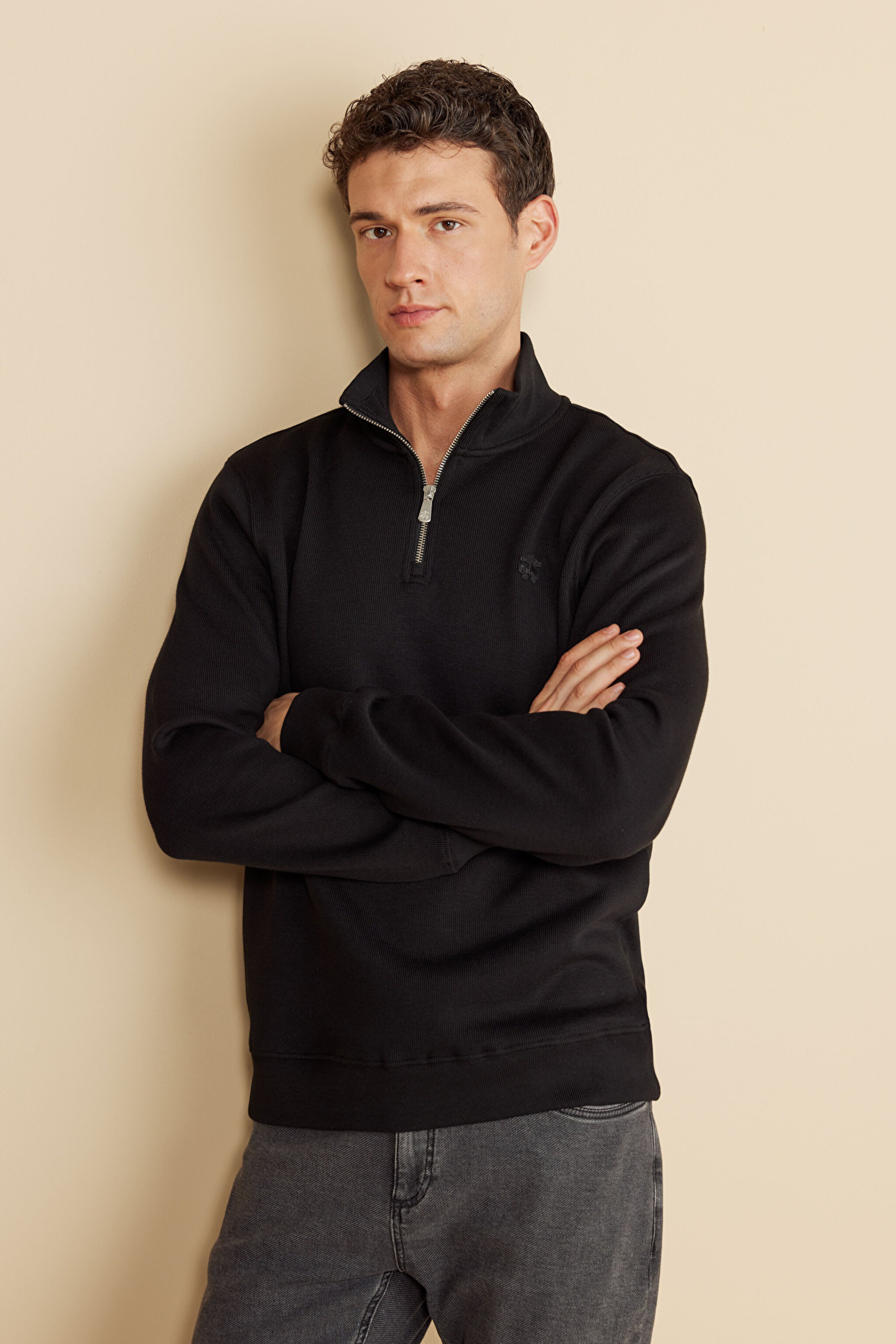 %100 Pamuk Bato Yaka Kuzu Peçli Sweatshirt - Siyah (görsel 2)