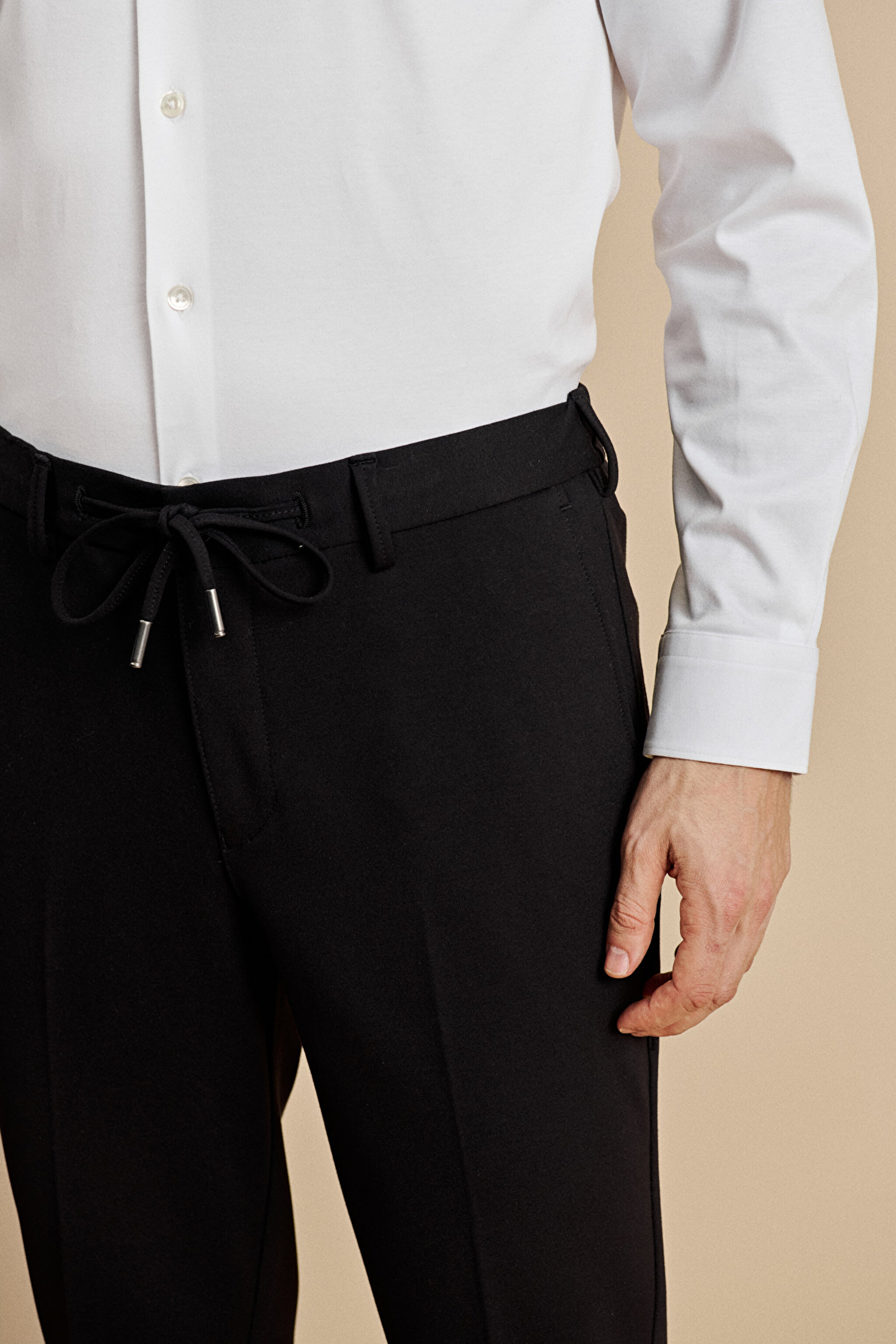 Beli Lastikli İçten Bağcıklı Örme Jogger Pantolon - Siyah (görsel 4)