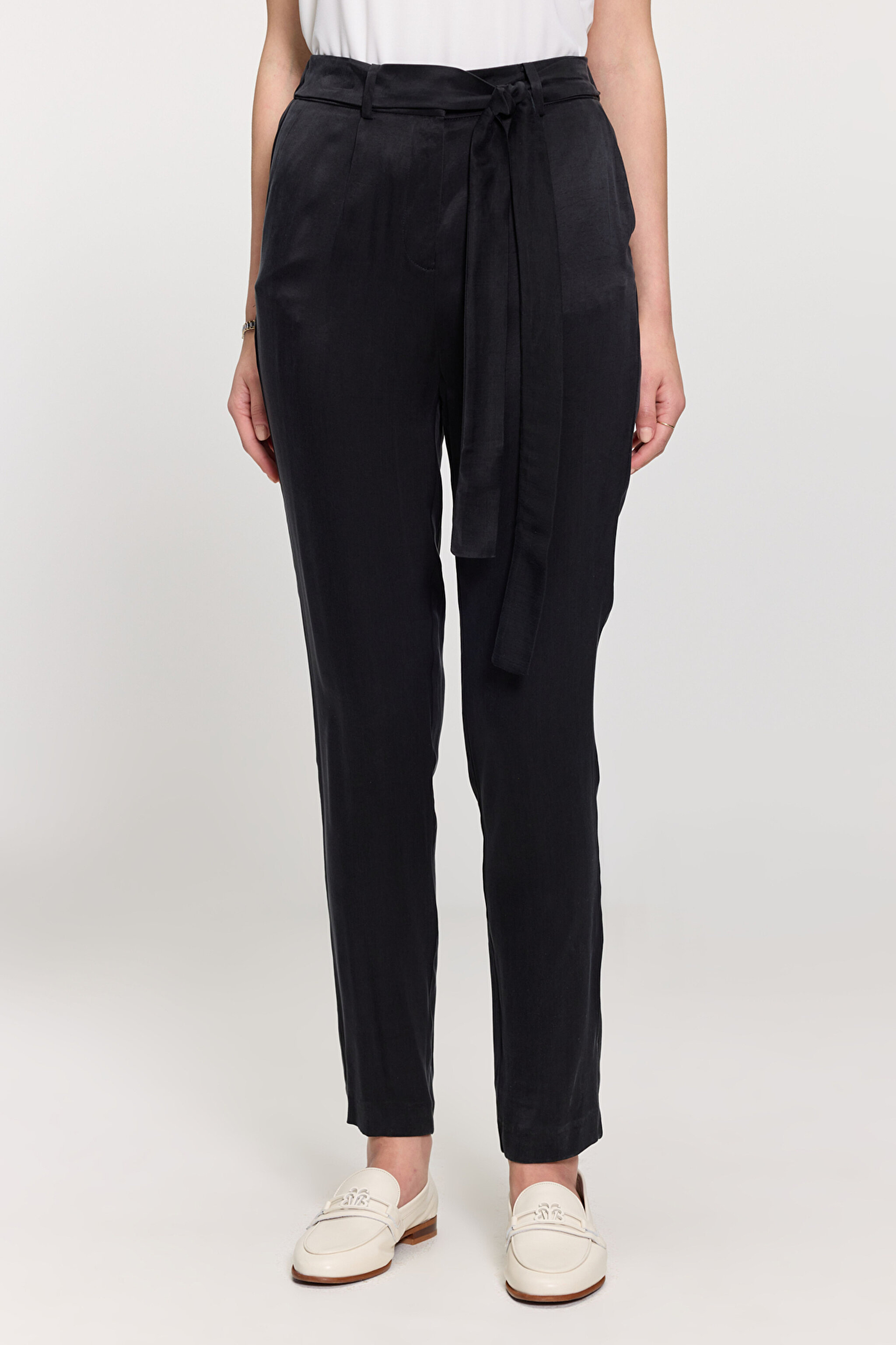 Yüksek Bel Bağlama Detaylı Cepli Havuç Pantolon - Siyah (görsel 4)