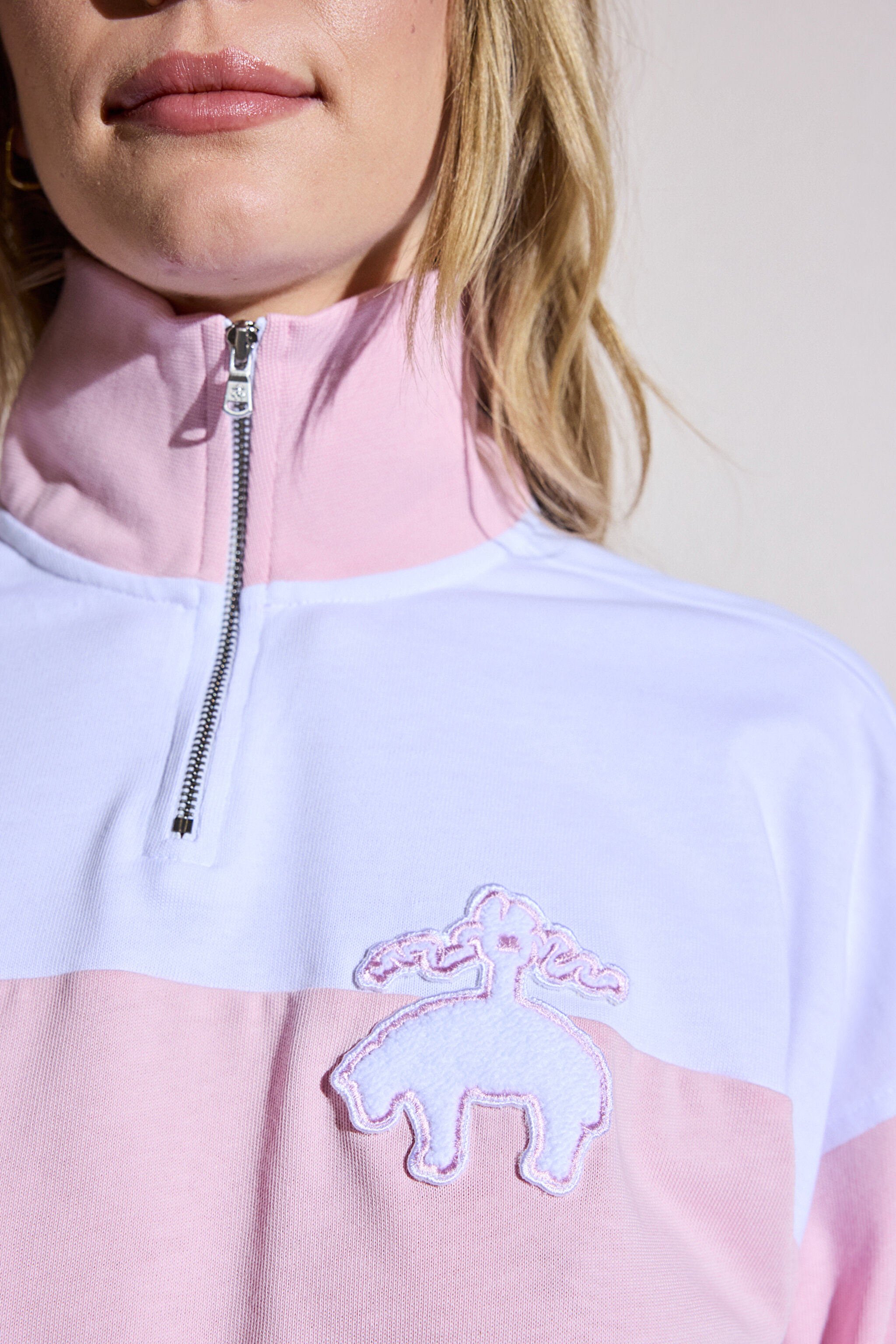 Dik Yaka Blok Sweatshirt - Beyaz-Pembe (görsel 4)