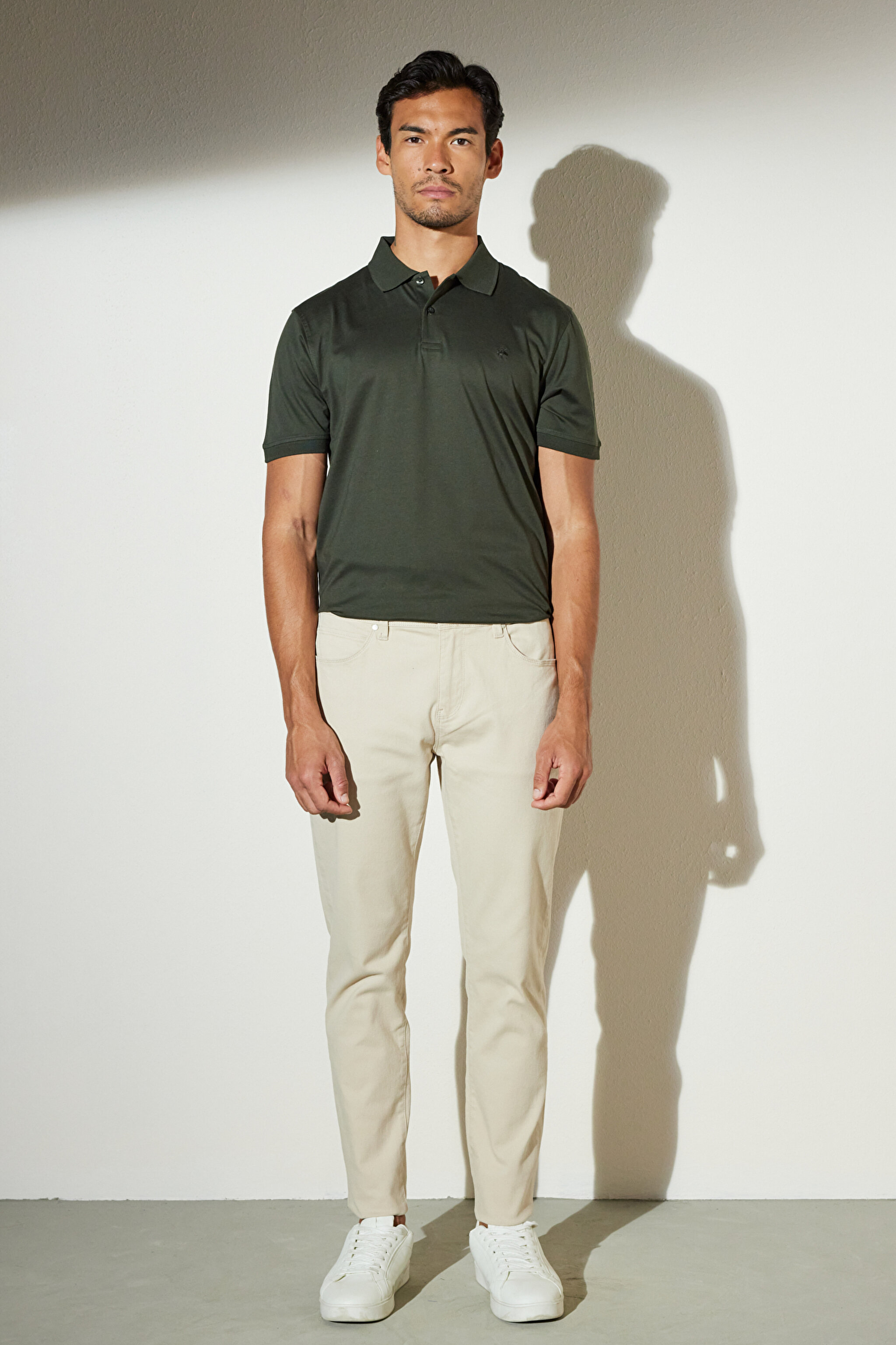 Regular Fit Geniş Kesim Cepli Pantolon - Bej (görsel 2)