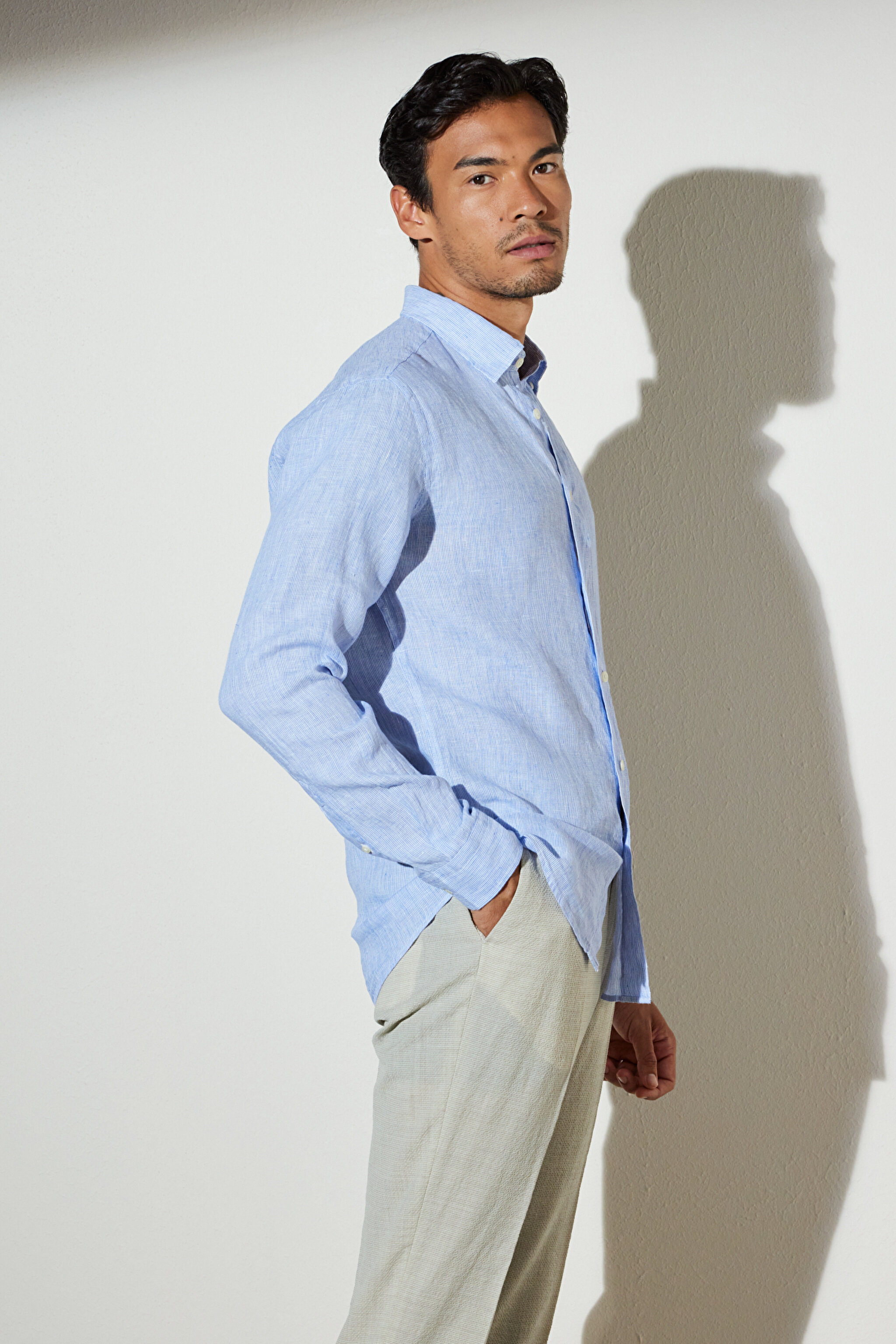 Slim Fit Dar Kesim Desenli Keten Gömlek - Lacivert Çizgili (görsel 2)