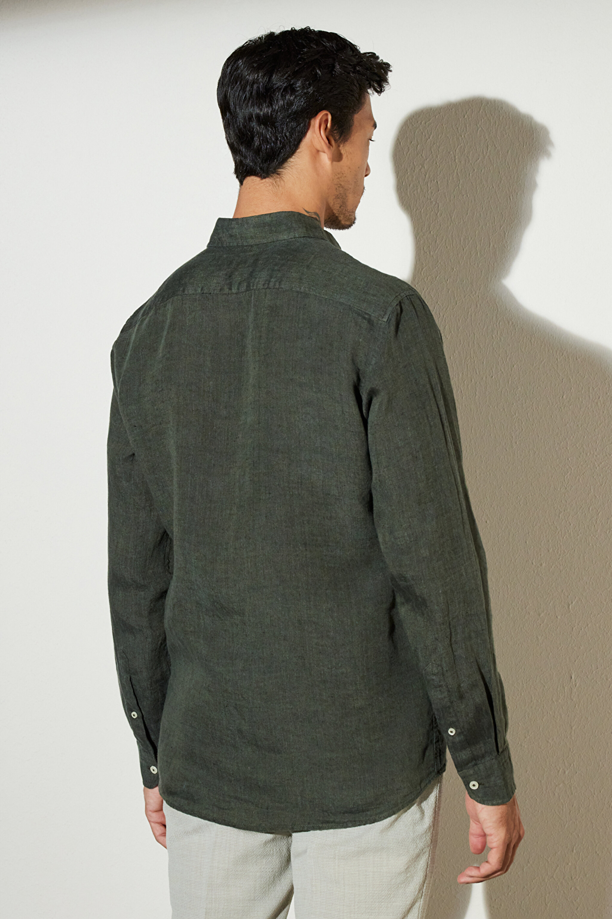 Slim Fit Dar Kesim Klasik Yaka Keten Gömlek - Haki (görsel 7)