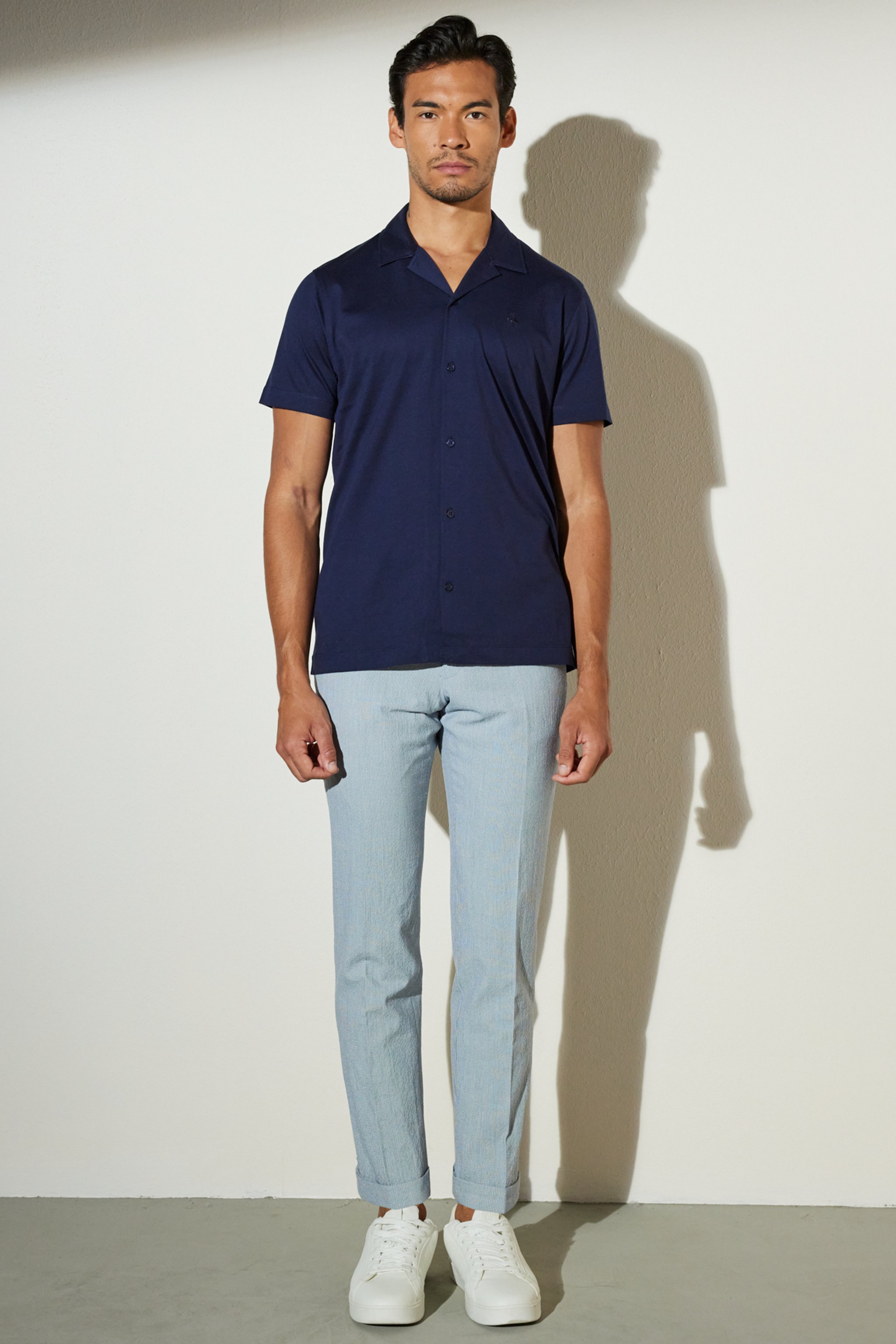 Comfort Fit Rahat Kesim Apaş Yaka Desenli Gömlek - Lacivert (görsel 6)