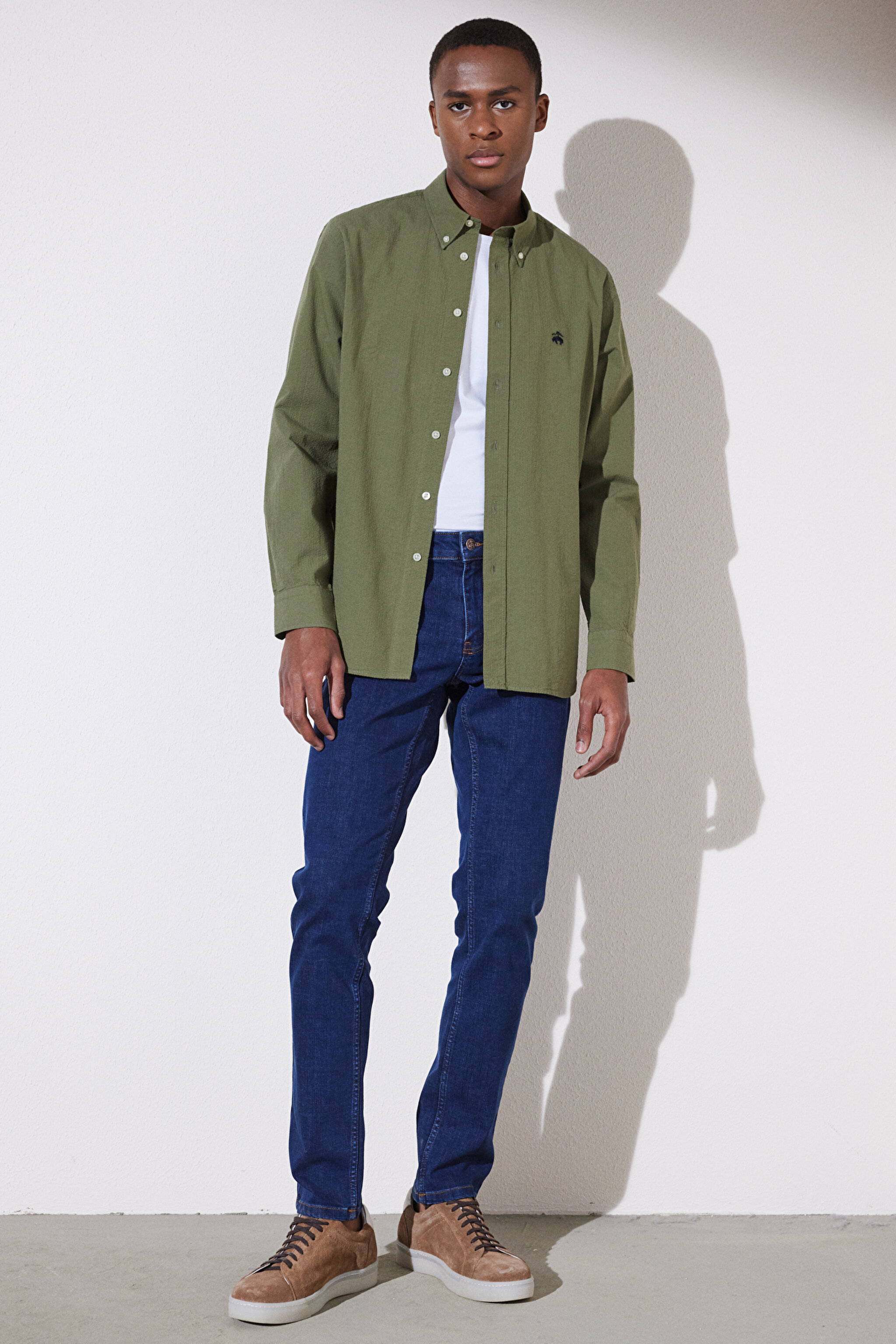 Slim Fit Dar Kesim Düğmeli Yaka Gömlek - Haki (görsel 7)