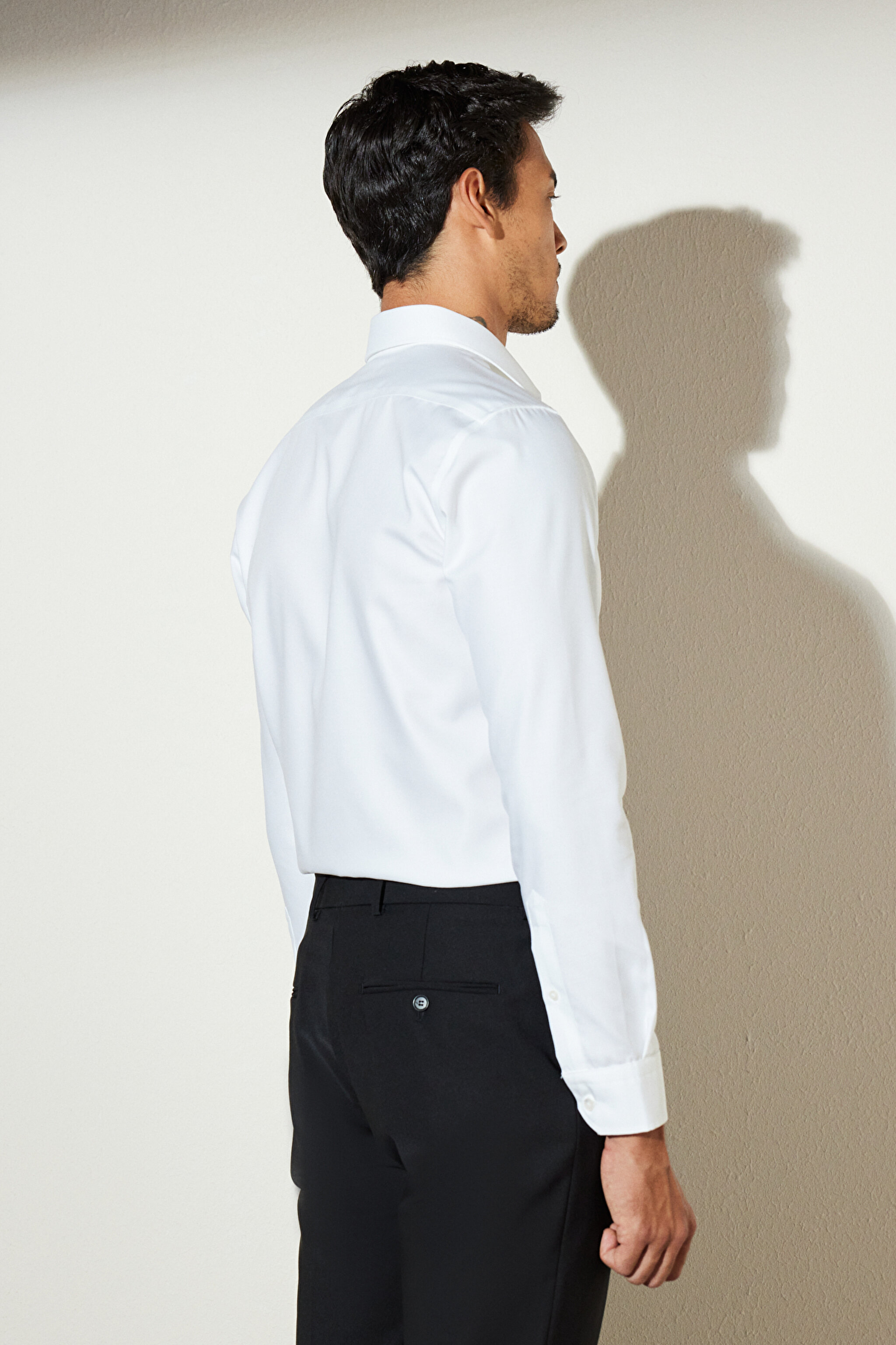 Slim Fit Dar Kesim Klasik Yaka Pamuk Gömlek - Beyaz (görsel 5)