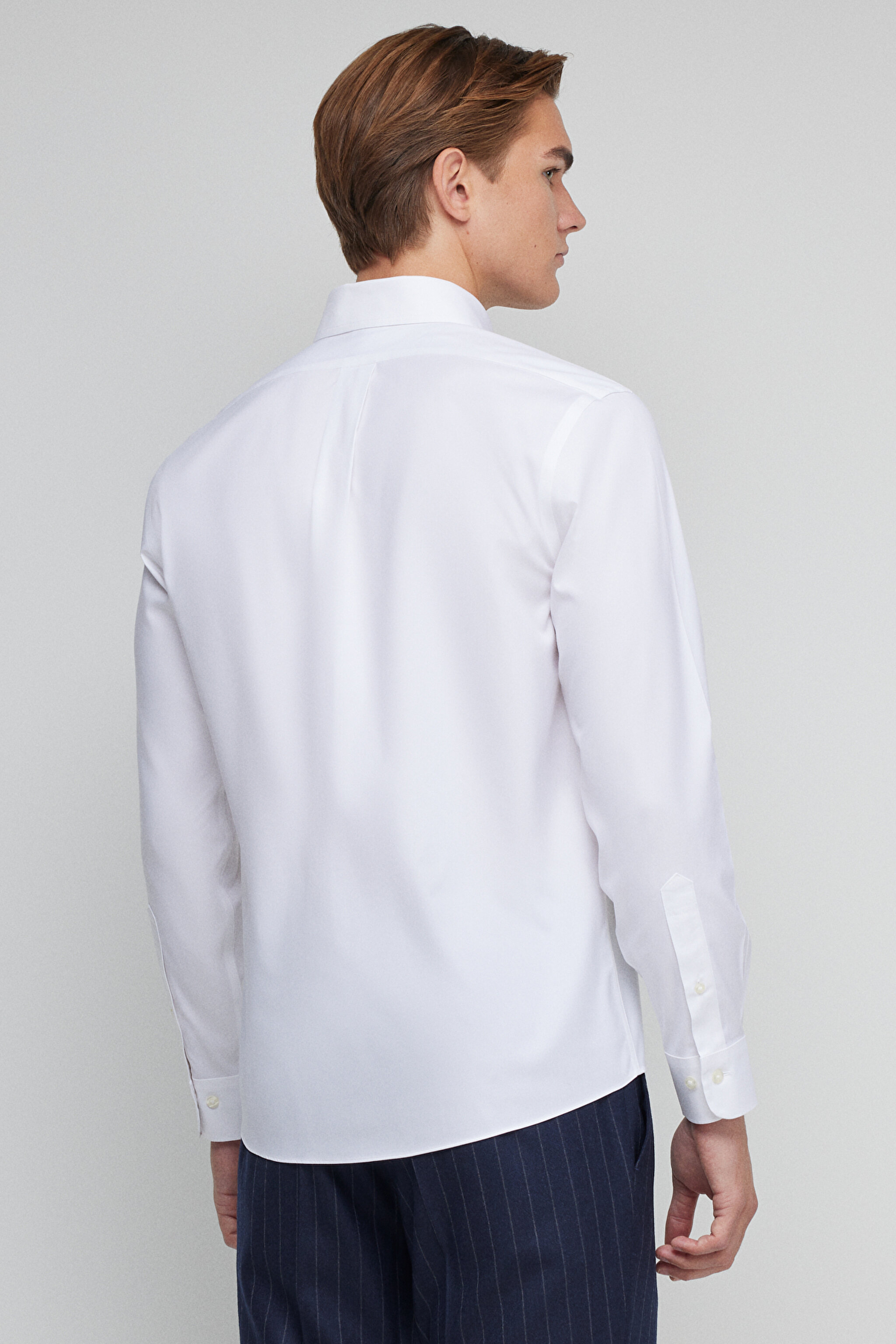 Ütü Gerektirmeyen Regular Fit Geniş Kesim Non-Iron Gömlek - Beyaz (görsel 2)