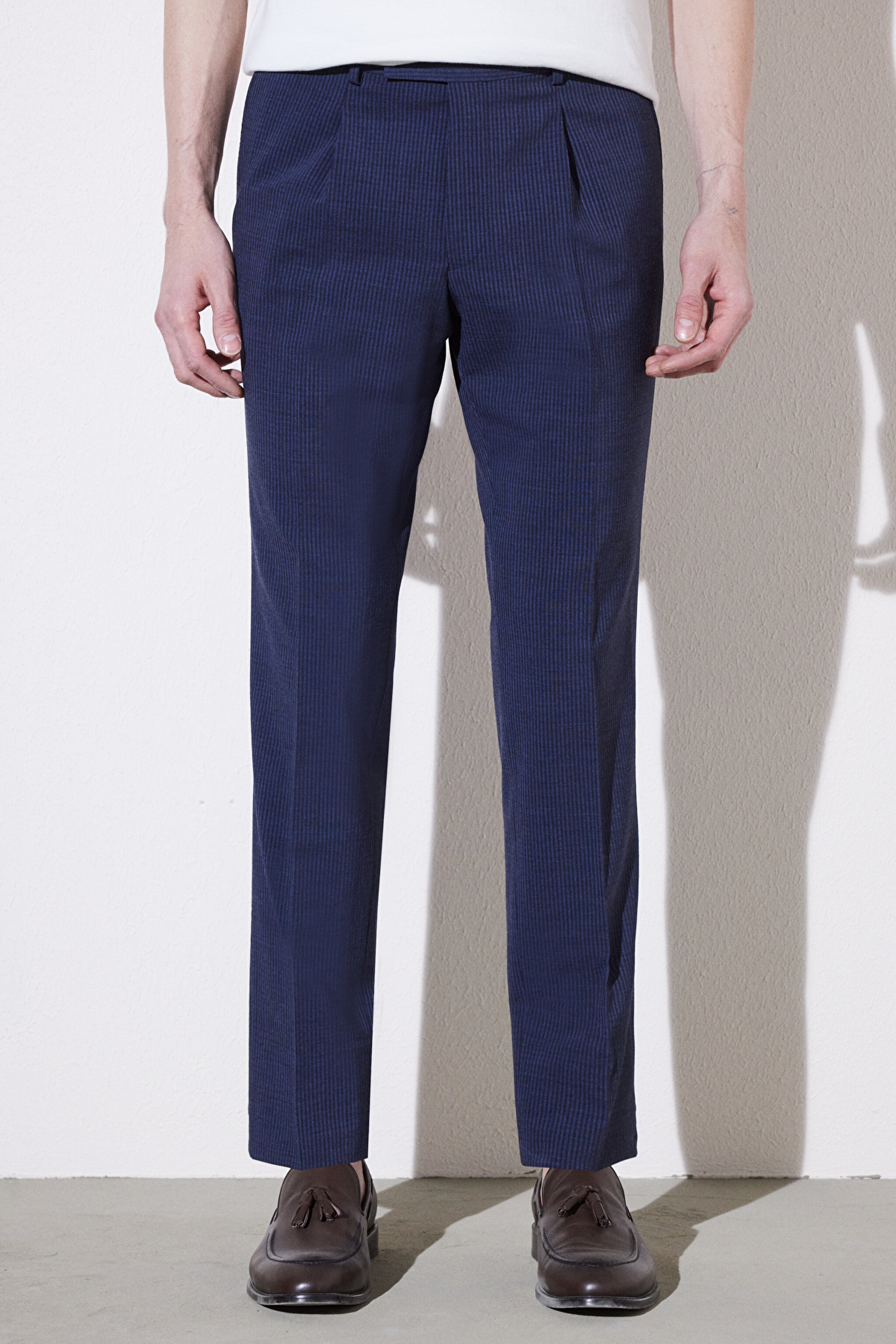 Slim Fit Dar Kesim Mono Yaka Desenli Takım Elbise - Lacivert (görsel 6)
