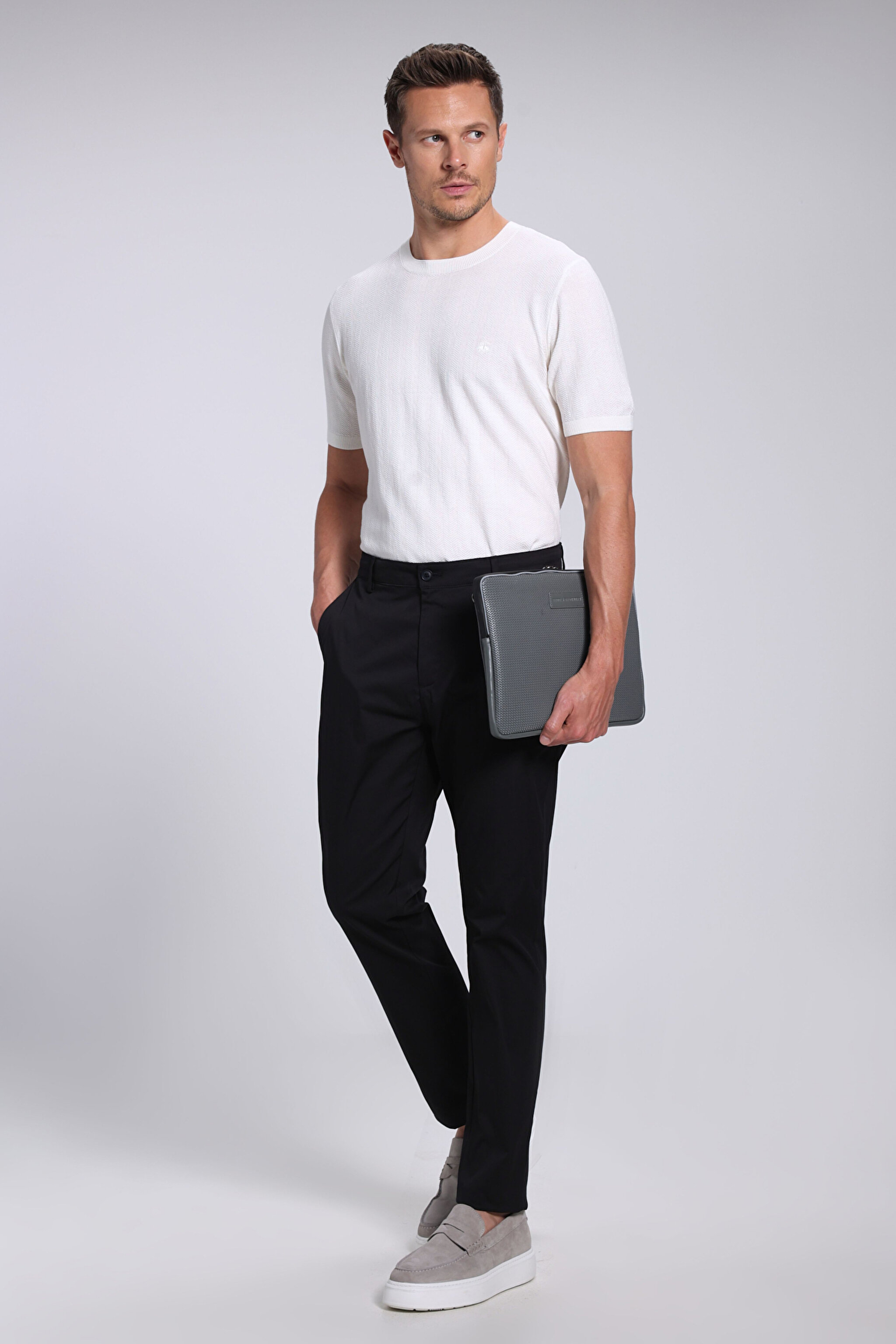 Jogger Düz Paça Teknik Pantolon - Siyah (görsel 2)