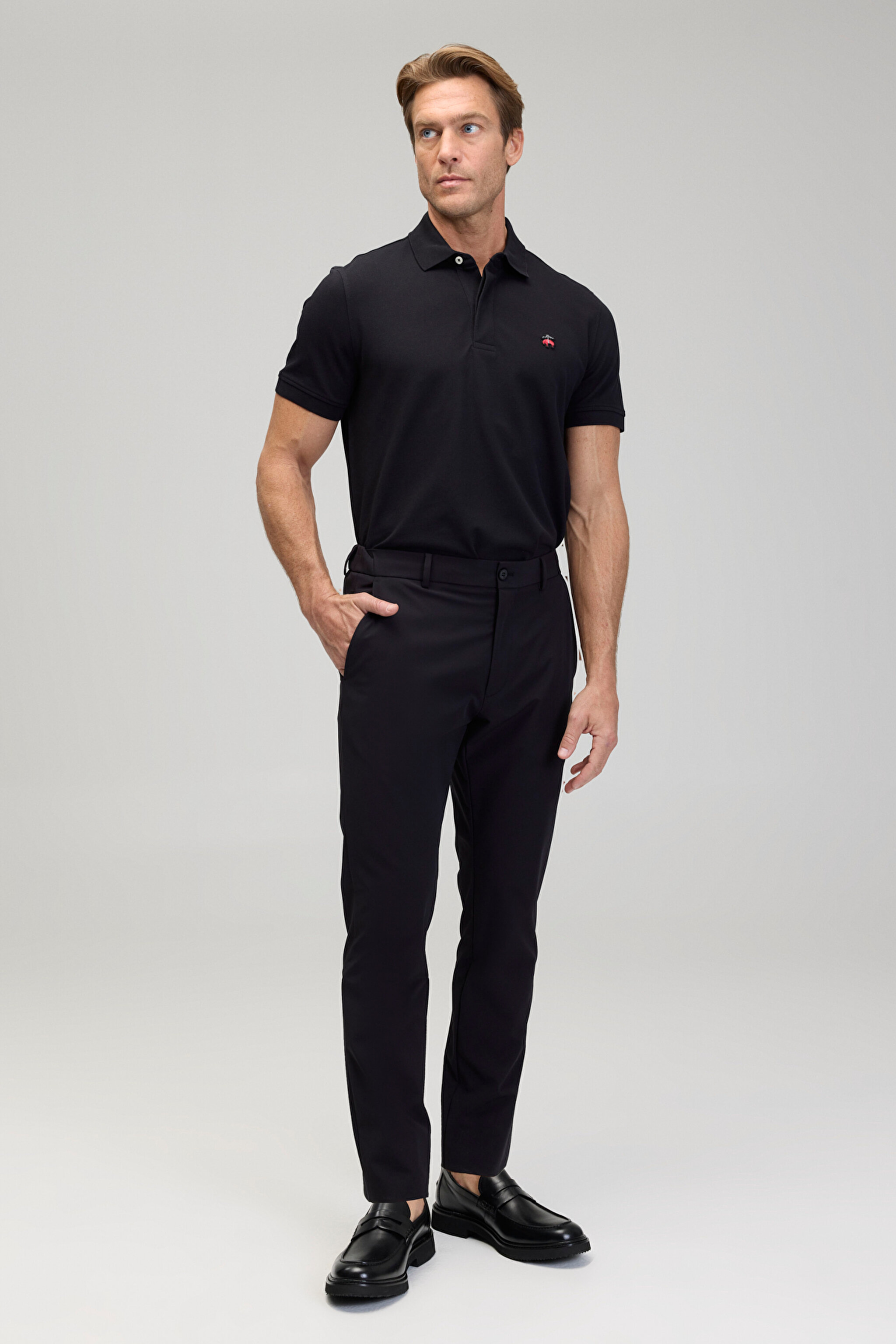 Standart Fit Cepli Performans Pantolon - Siyah (görsel 2)