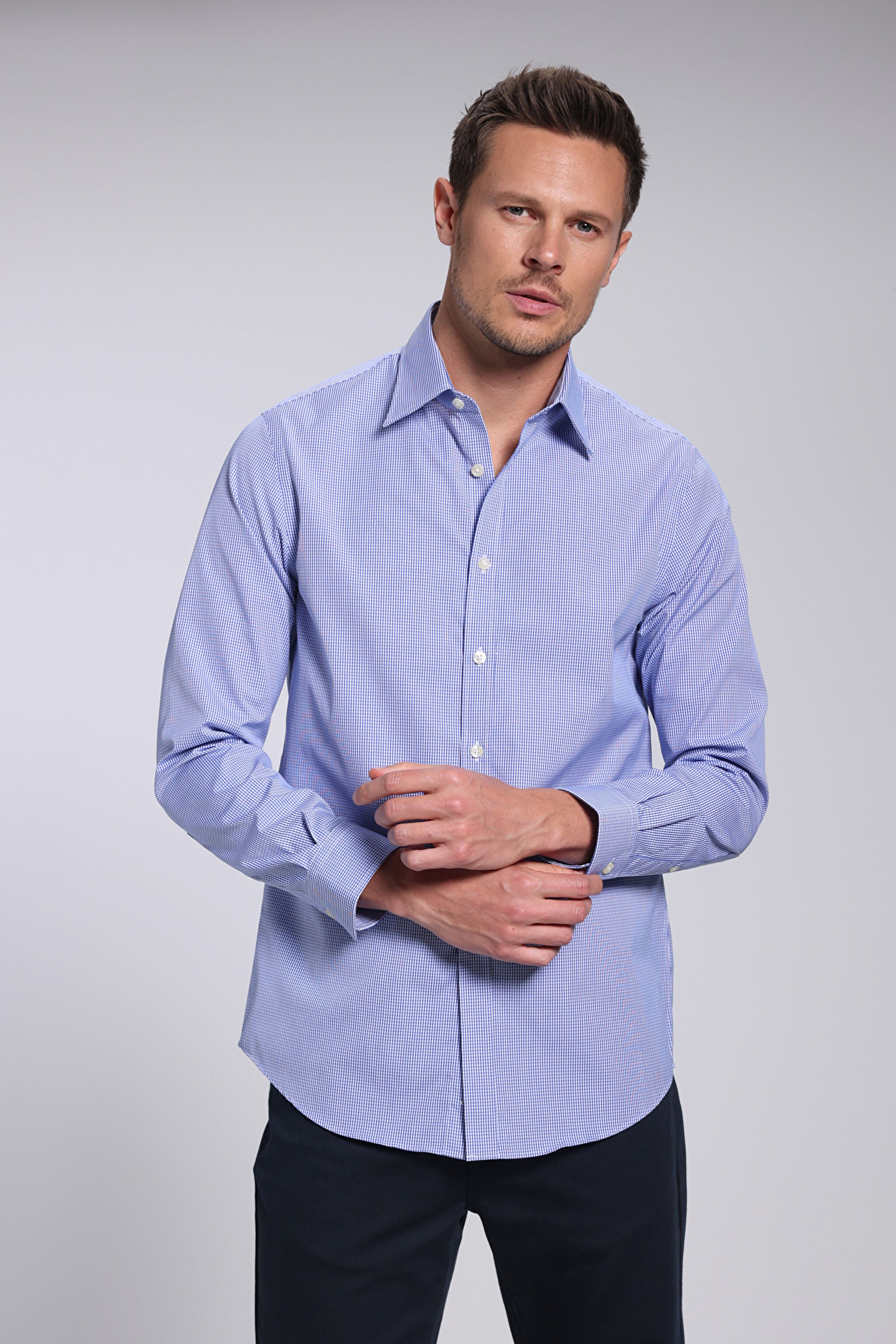 %100 Pamuk Slim Fit Klasik Yaka Gömlek - Lacivert-Beyaz Kareli
