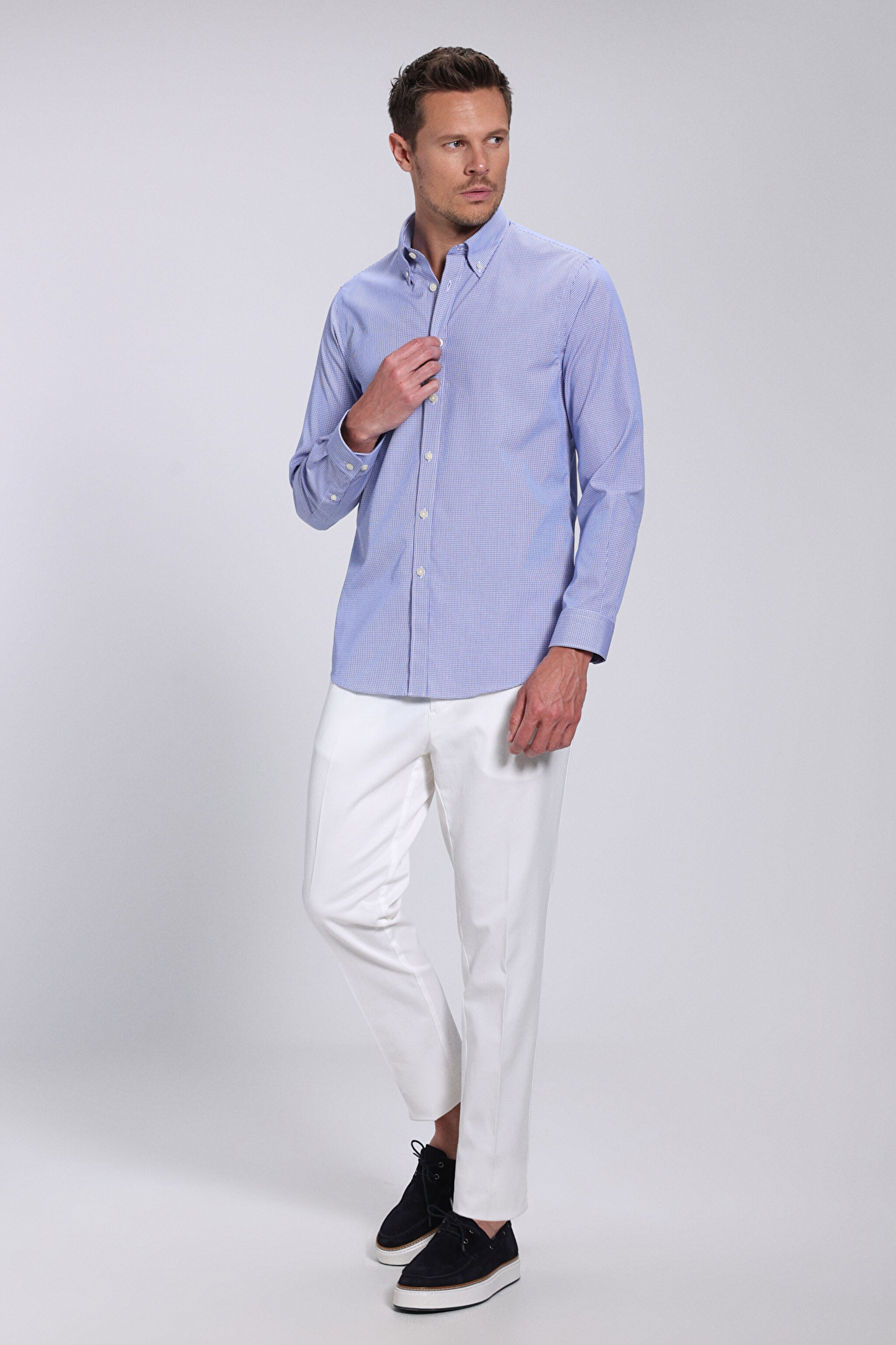 %100 Pamuk Düğmeli Yaka Slim Fit Gömlek - Mavi-Beyaz Kareli (görsel 4)