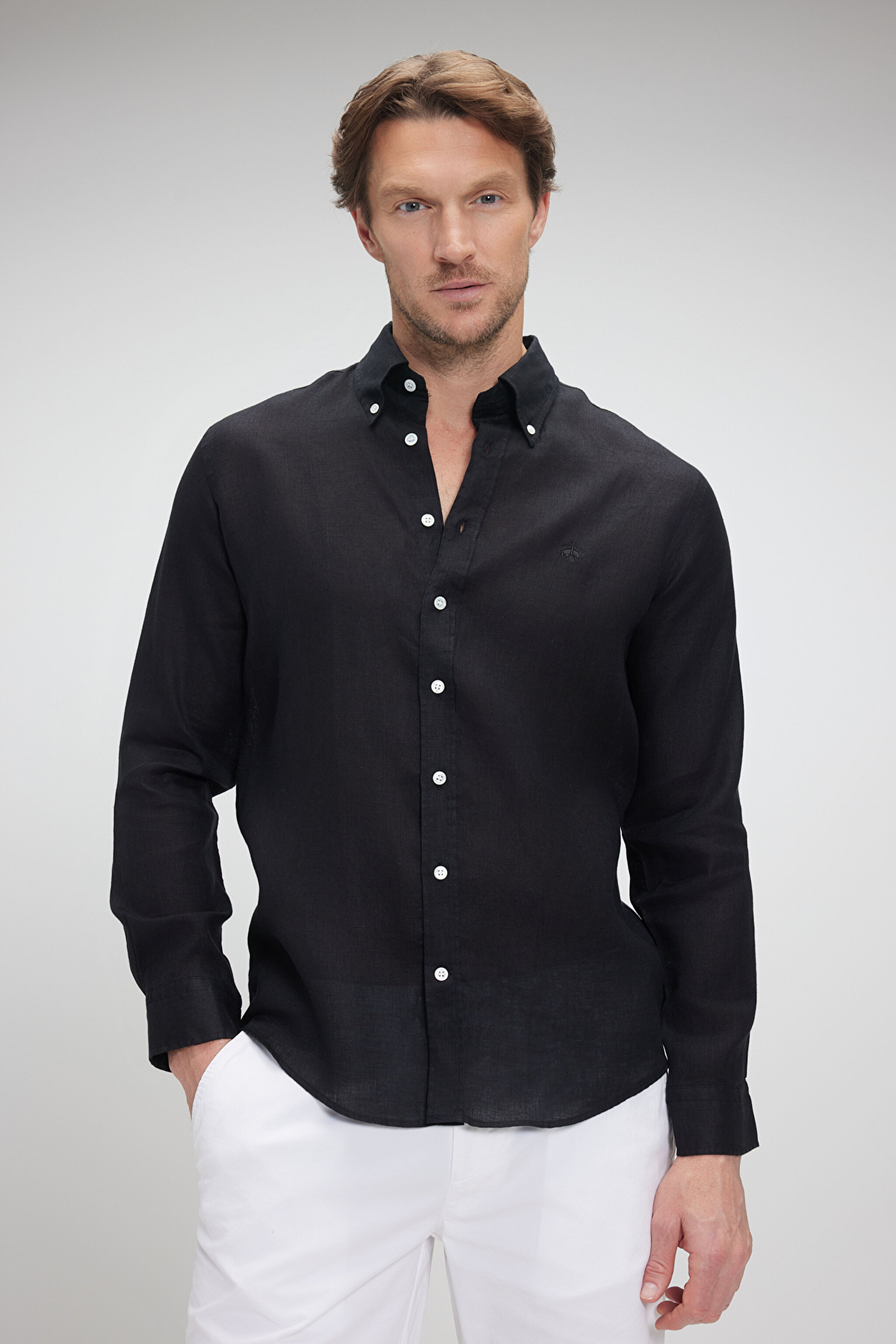 %100 Keten Düğmeli Yaka Slim Fit Gömlek - Siyah (görsel 3)