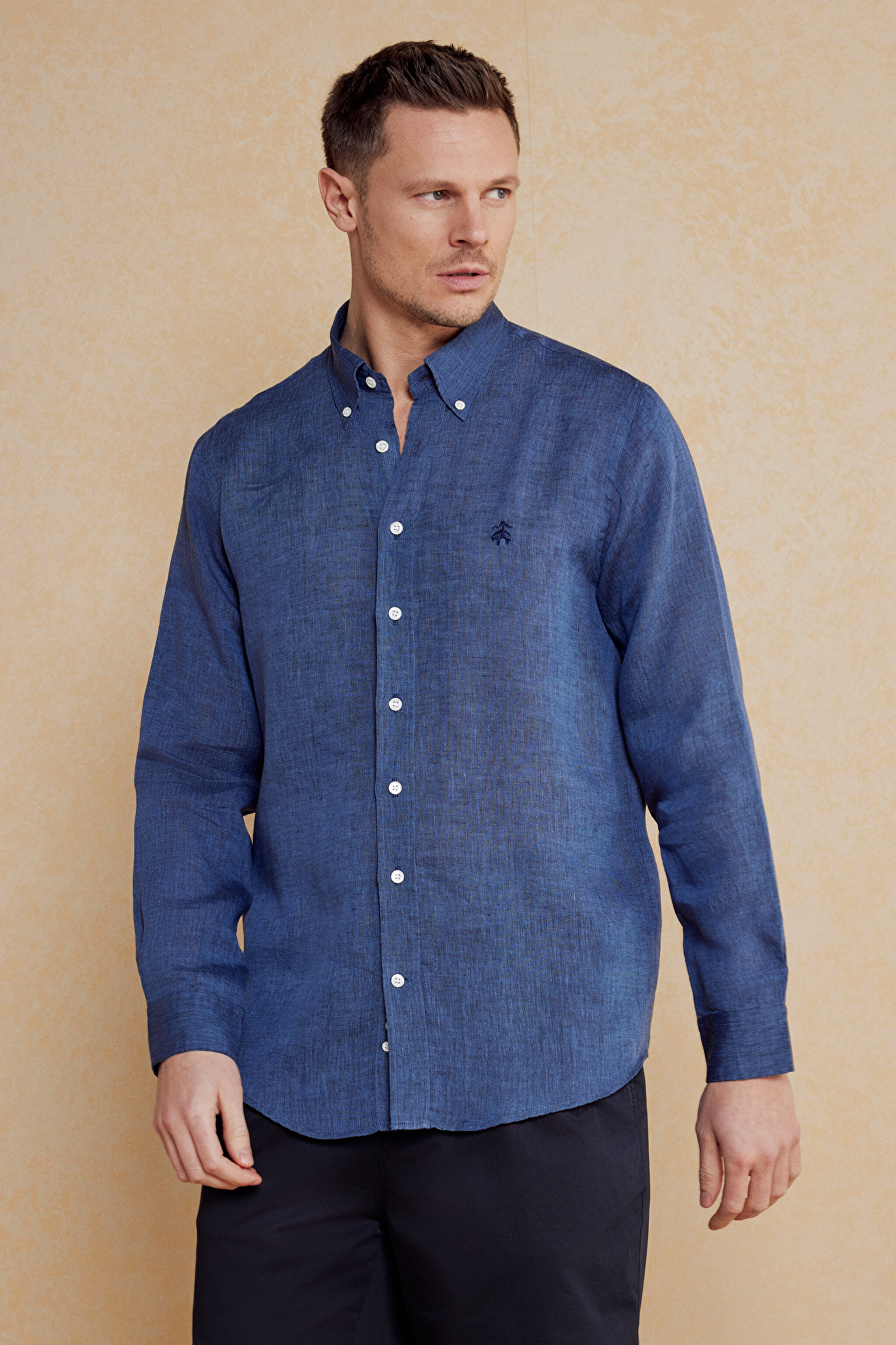 Düğmeli Yaka Regular Fit %100 Keten Cepsiz Erkek Gömlek - Indigo (görsel 2)