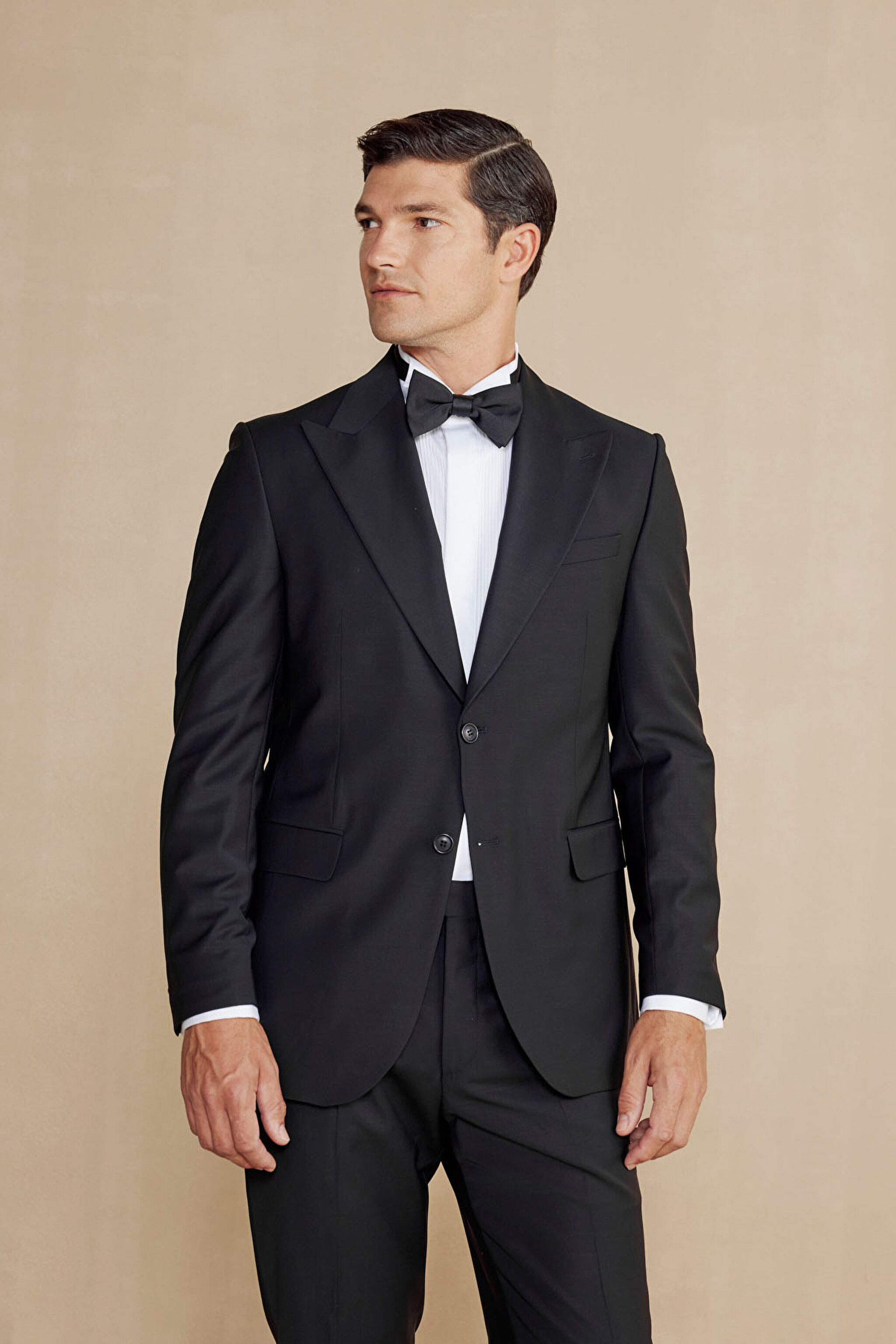 Yün Karışımlı Sivri Yaka Slim Fit Takım Elbise - Siyah (görsel 2)