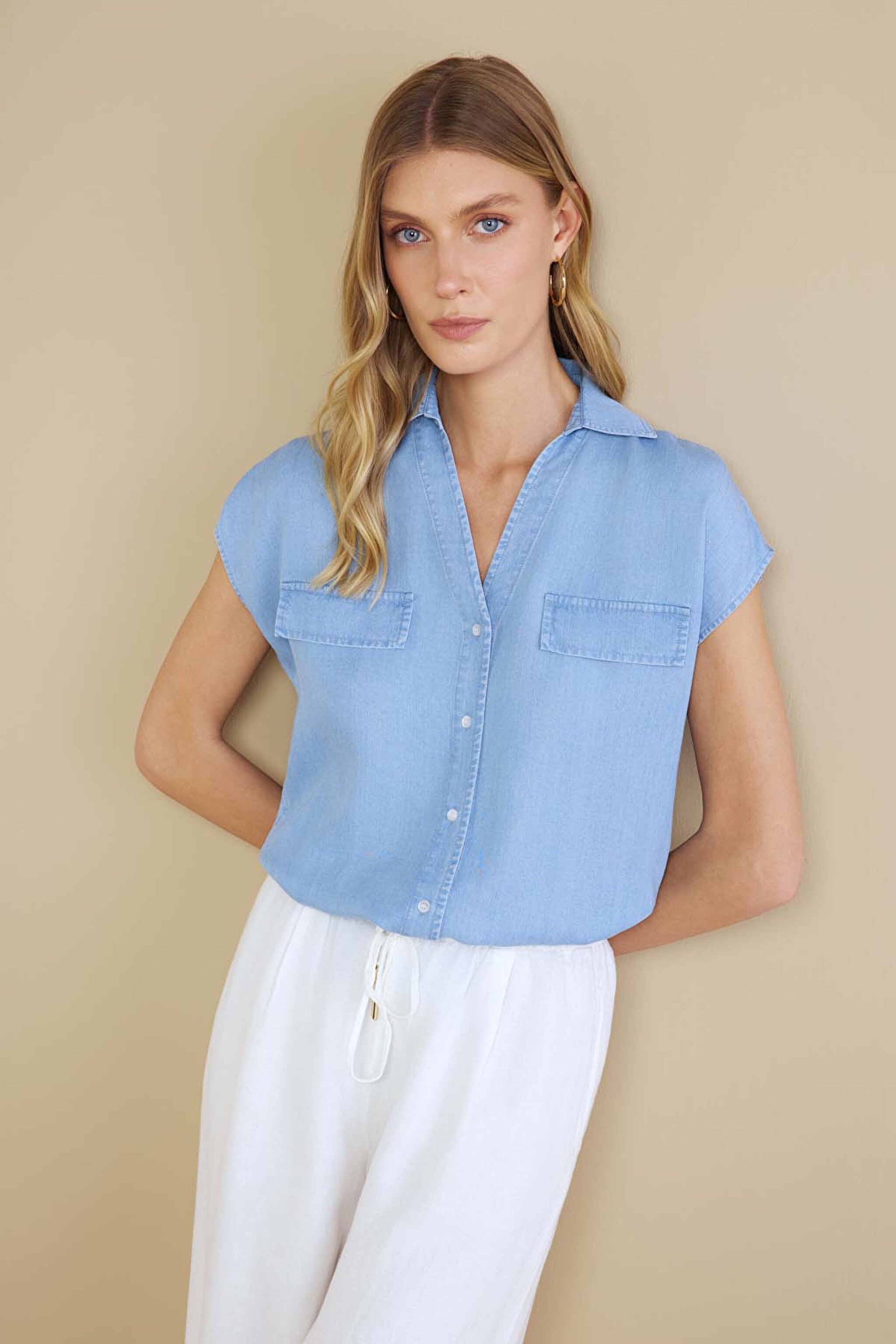 %100 Lyocell Kaçık Yaka Kısa Kol Denim Gömlek - Açık Mavi