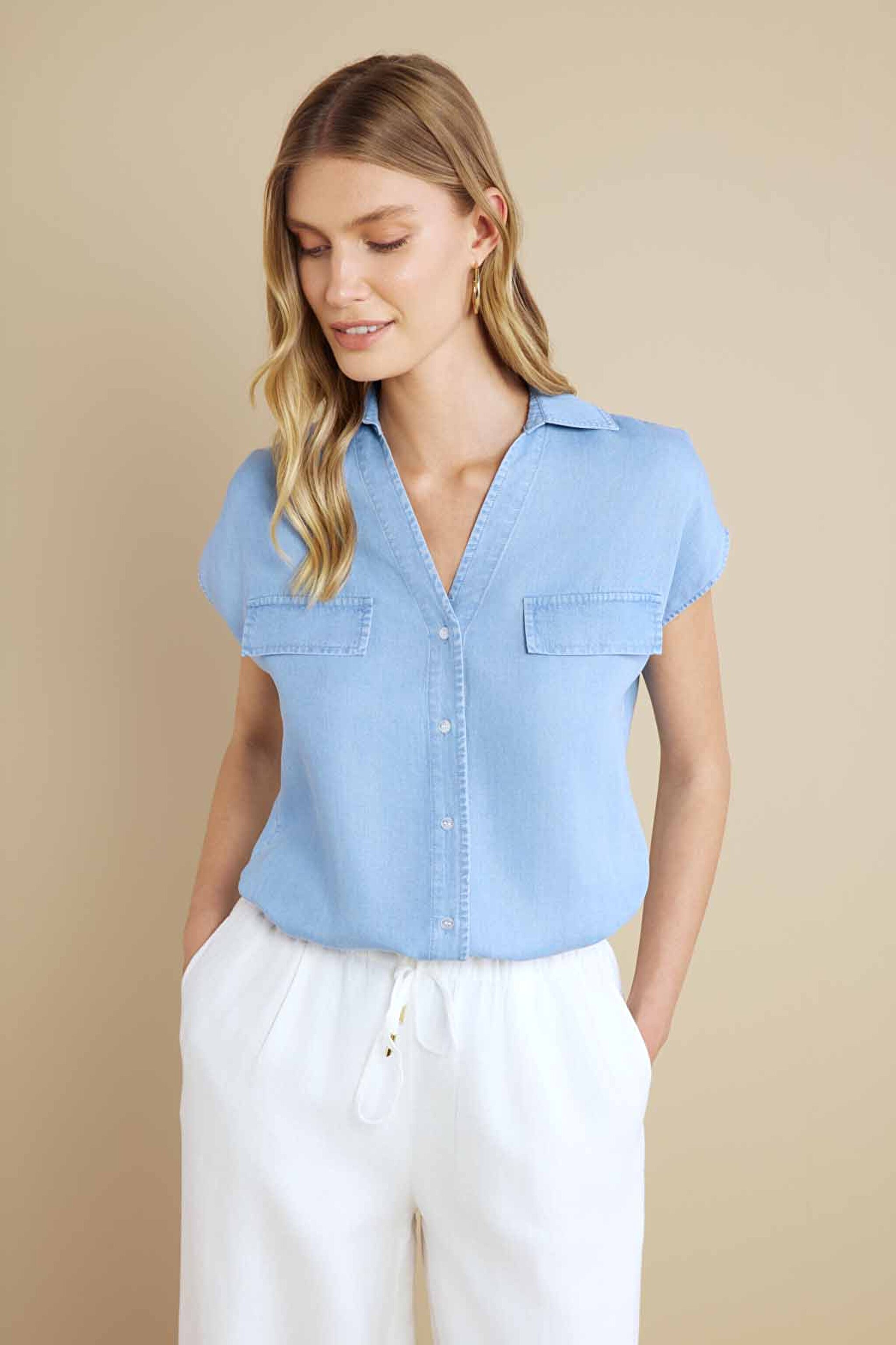 %100 Lyocell Kaçık Yaka Kısa Kol Denim Gömlek - Açık Mavi (görsel 4)