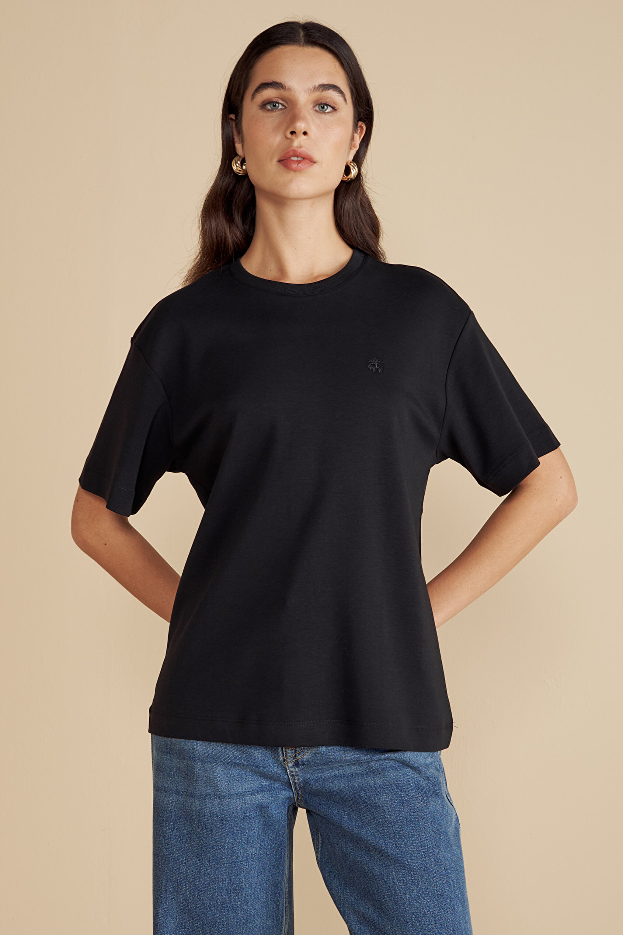 %100 Pamuk Bisiklet Yaka Oversize Tişört - Siyah (görsel 2)