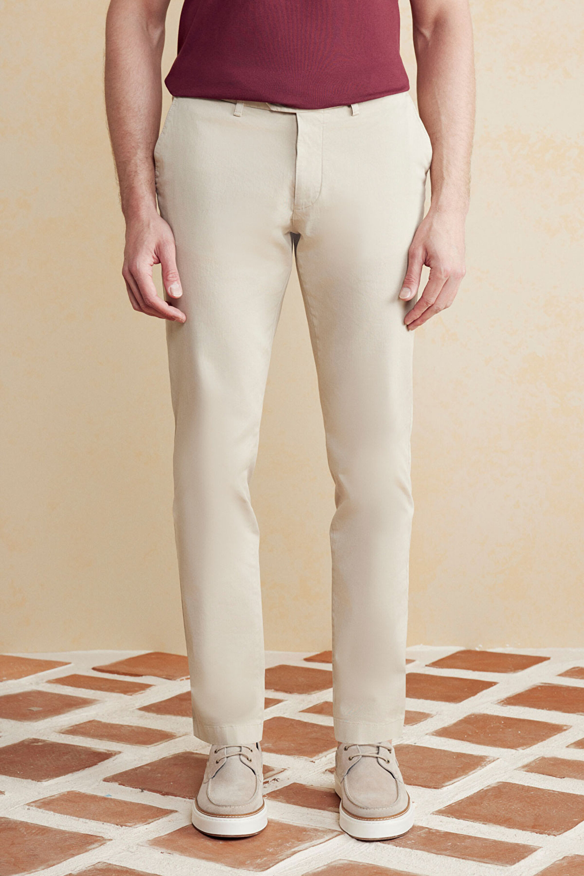Premium Essentials Pamuk Karışımlı Düz Paça Parça Boya Chino Pantolon - Bej (görsel 3)