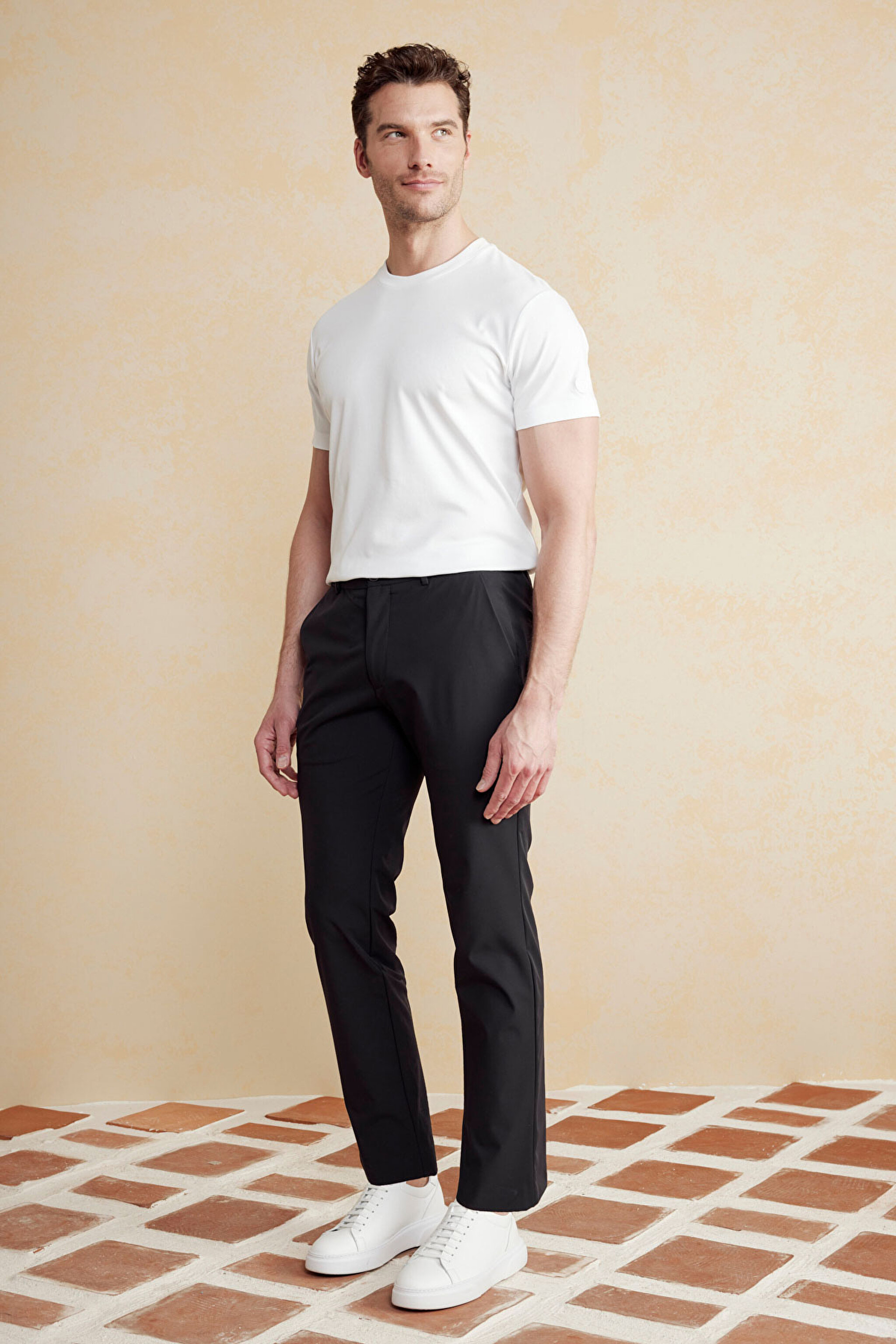 İçten Bağcıklı Jogger Performans Pantolon - Siyah (görsel 2)