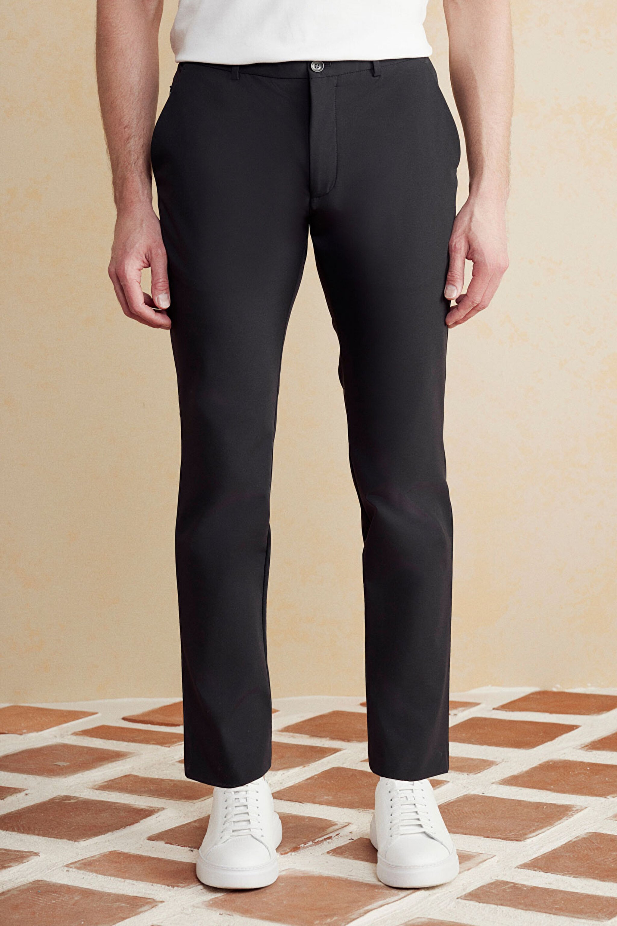 İçten Bağcıklı Jogger Performans Pantolon - Siyah (görsel 3)