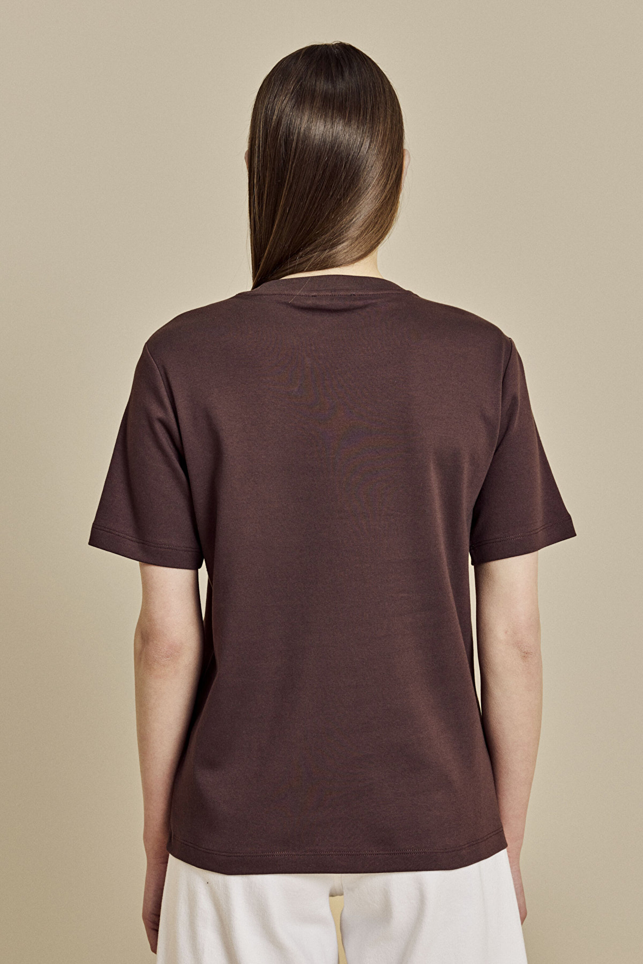 %100 Pamuk Bisiklet Yaka Eva Nakışlı T-shirt - Acı Kahverengi (görsel 6)