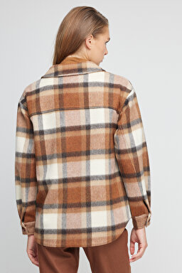 Yünlü Oversize Fit Gömlek Yaka Mont - Kahverengi-Bej (görsel 5)