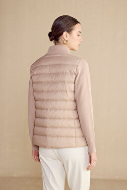Triko Kollu Kaz Tüyü Puffer Kadın Mont - Camel (görsel 6)