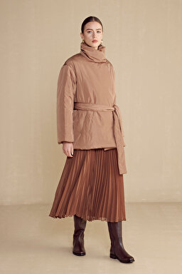 Beli Kuşaklı Kadın Puffer Mont - Karamel (görsel 4)