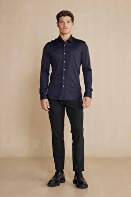 Slim Fit Klasik Yaka Performans Gömlek - Siyah (görsel 3)