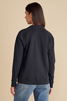 %100 Pamuk  Bisiklet Yaka Önü BB Nakışlı Sweatshirt - Lacivert (görsel 5)