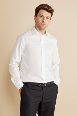 %100 Pamuk  Klasik Yaka Slim Fit Armürlü Oxford Doku Non Iron Gömlek - Beyaz